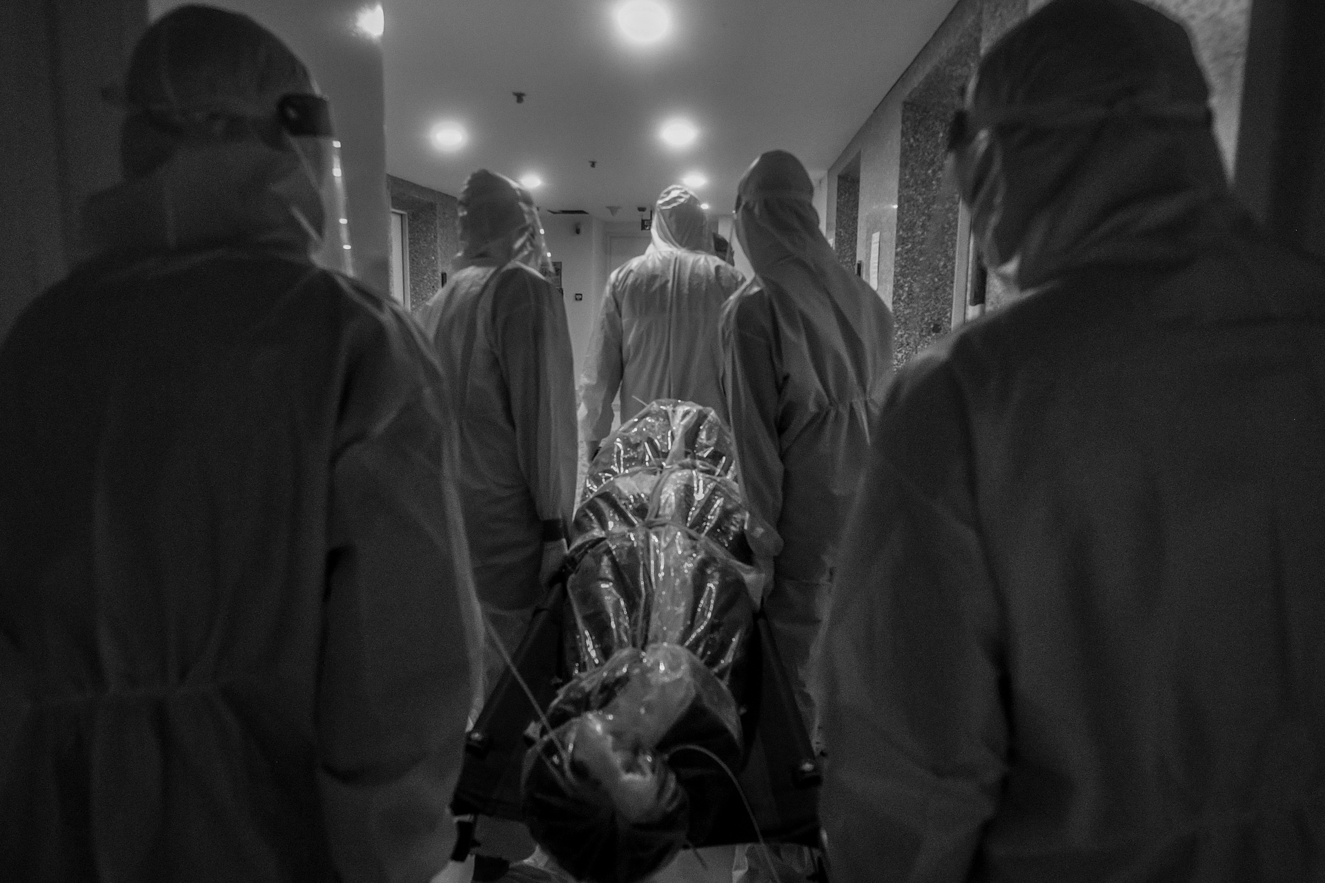 tưởng niệm nạn nhân Covid-19 ảnh 21 tuong niem nan nhan Covid-19 anh 21