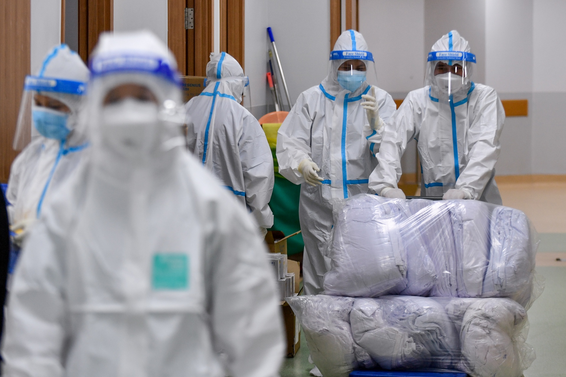 Benh vien Hoi suc mo them giuong anh 5