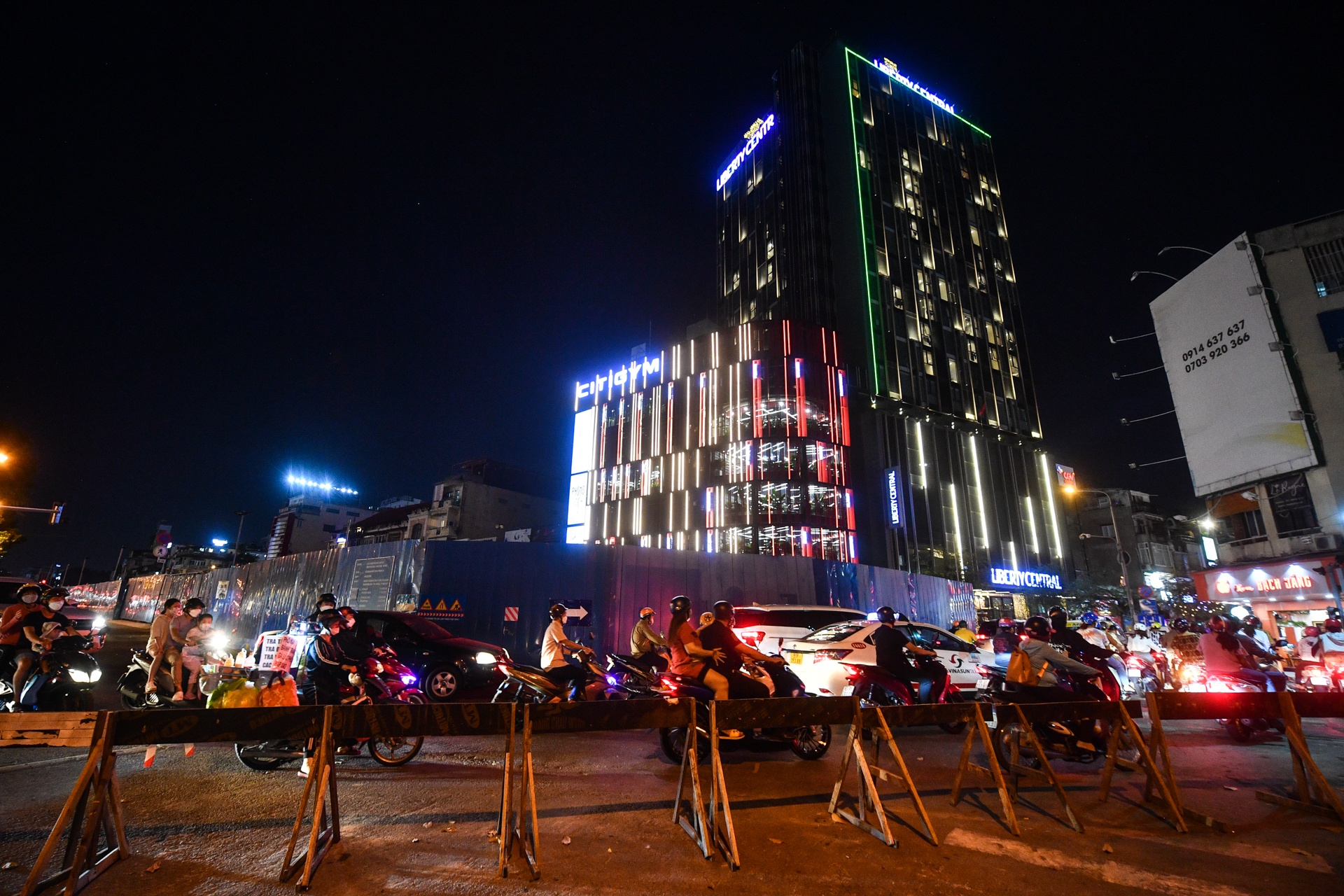 nguoi dan TP.HCM choi countdown anh 2