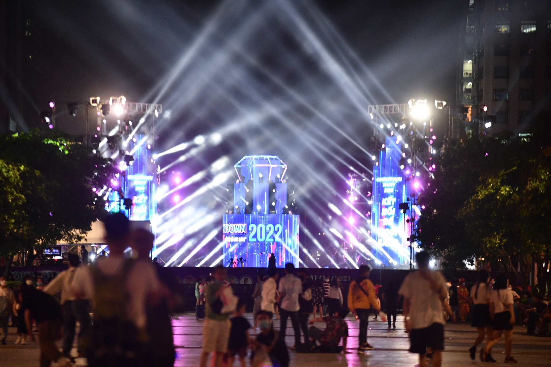 nguoi dan TP.HCM choi countdown anh 6