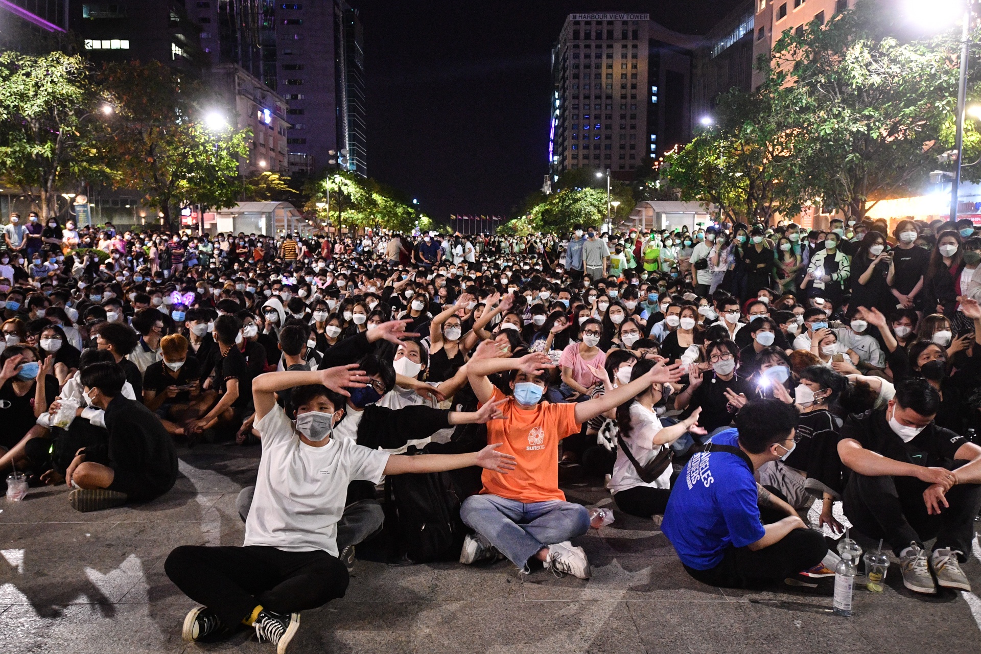 nguoi dan TP.HCM du countdown 2022 anh 4