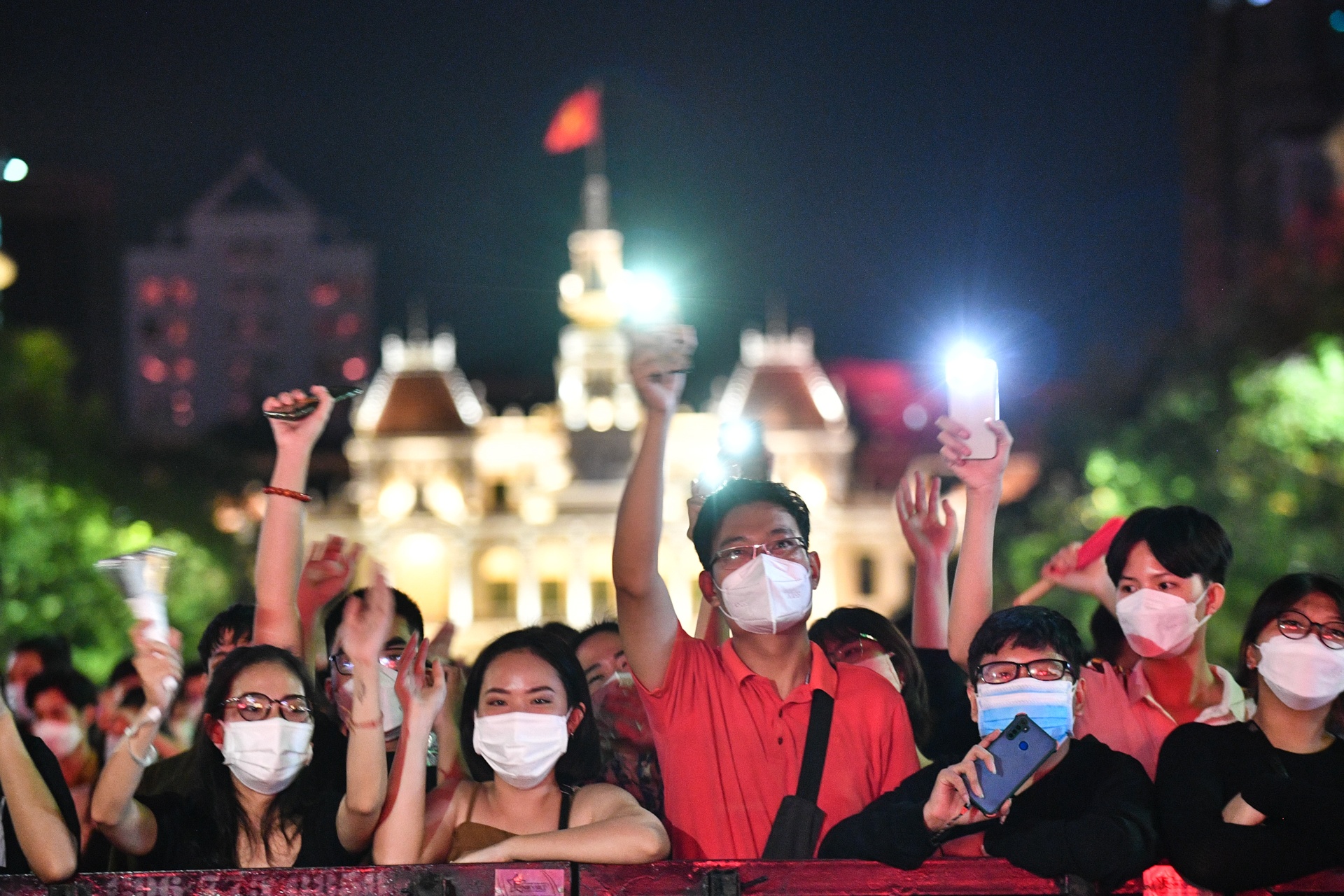 nguoi dan TP.HCM du countdown 2022 anh 8