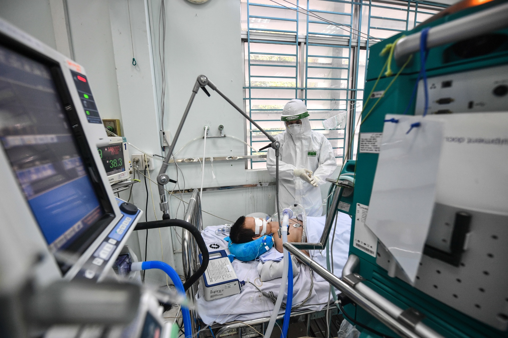 phac do dieu tri Covid-19 tre em anh 2