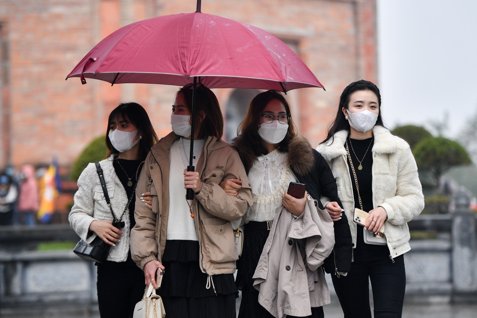 Them 36.190 ca mac Covid-19, Ha Noi co 3.893 F0 hinh anh