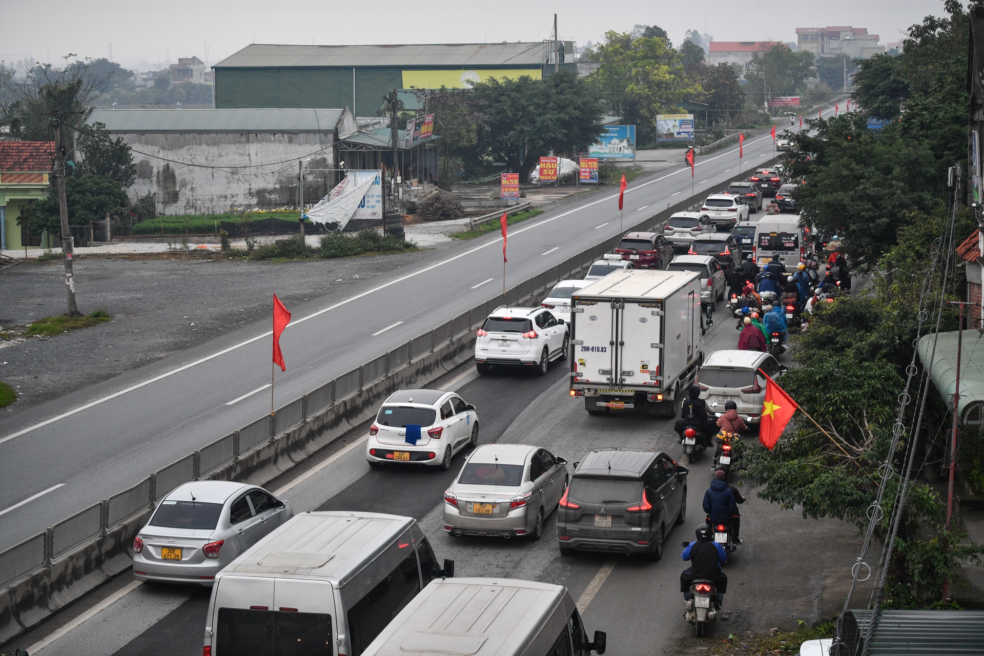 nguoi dan do ve Ha Noi sau Tet anh 2