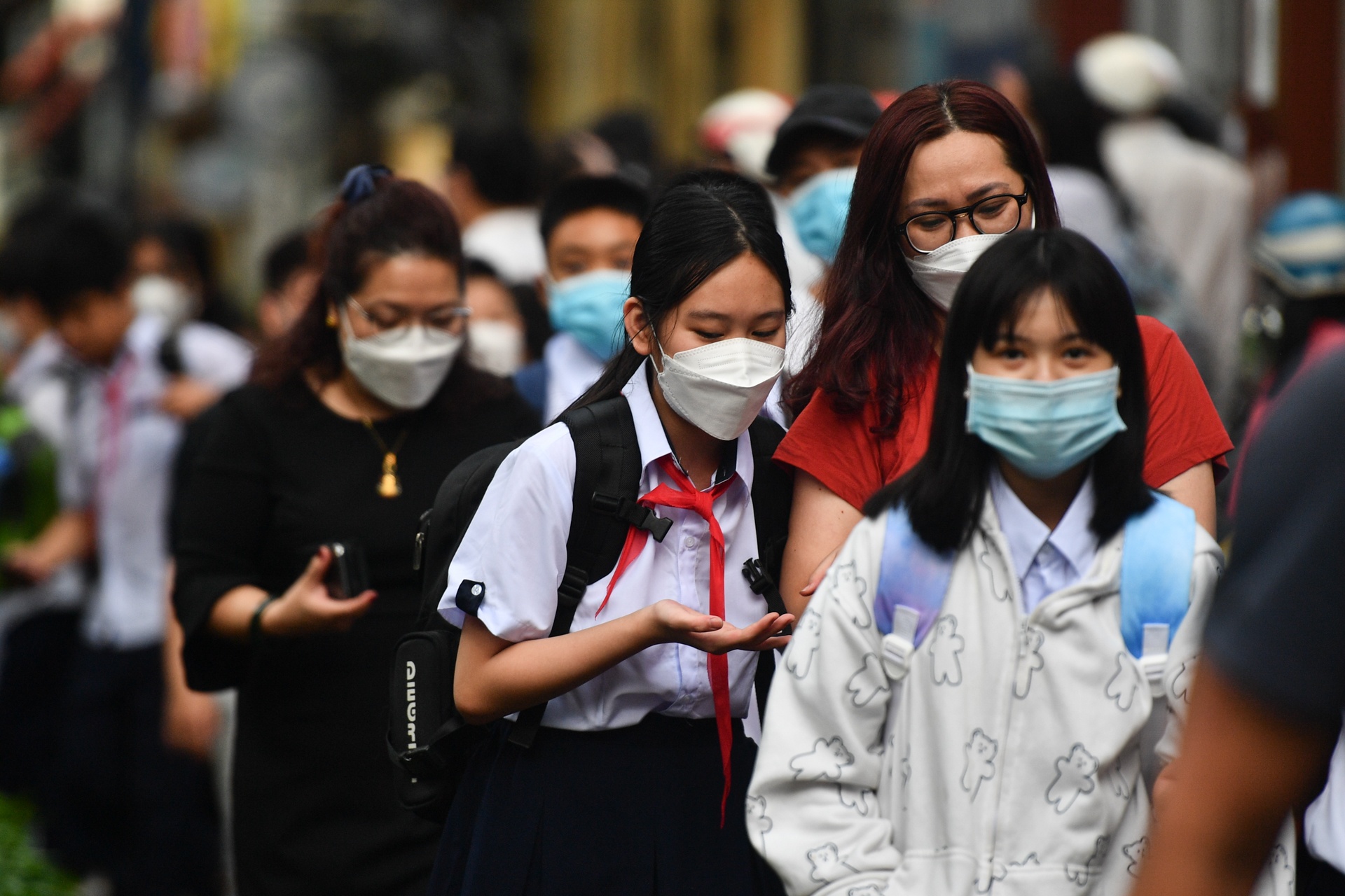 ket xe ngay hoc sinh di hoc anh 4