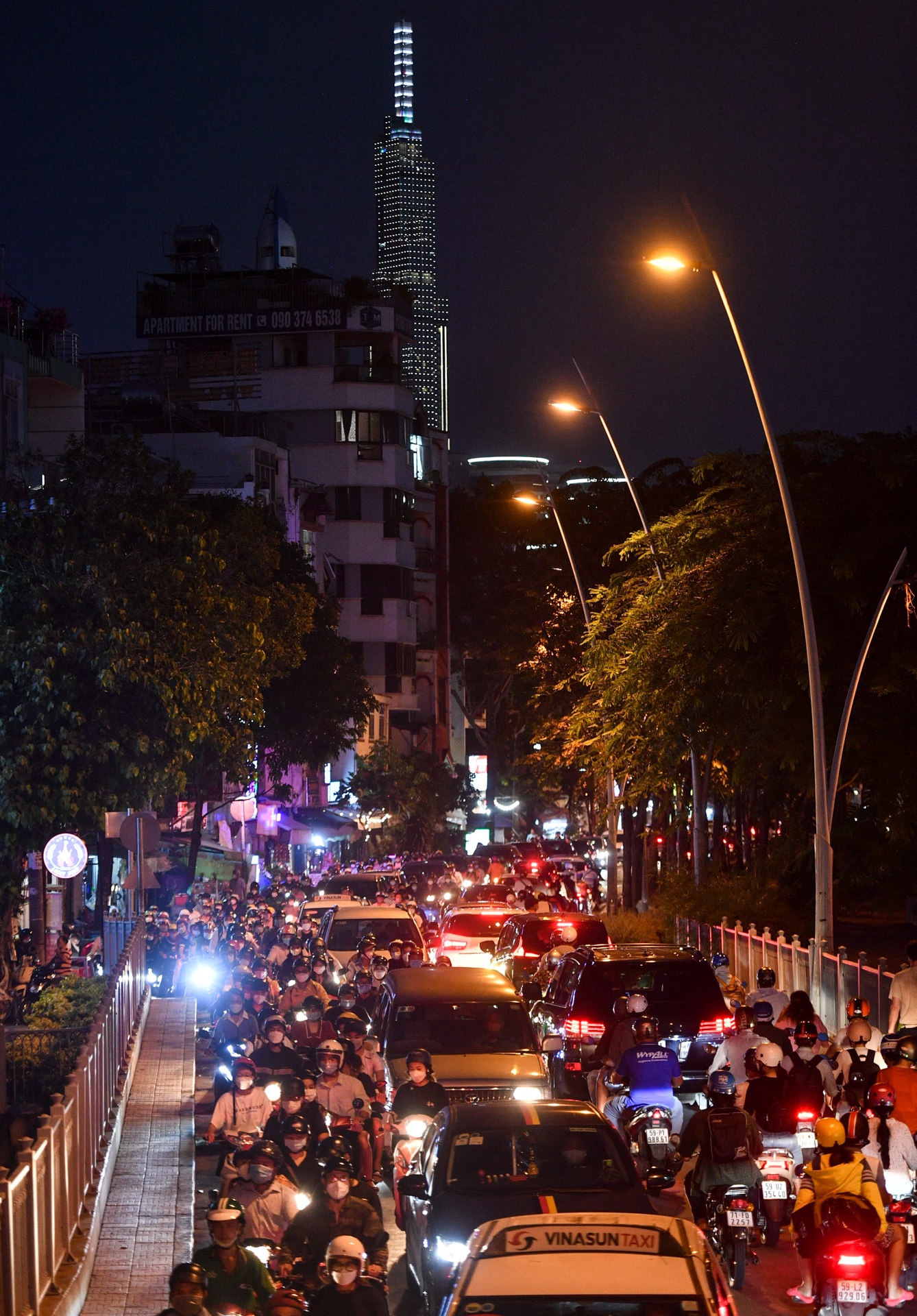 ket xe ngay hoc sinh di hoc anh 9