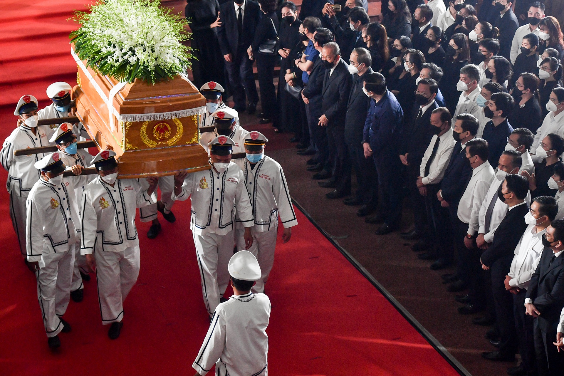 Tien dua Pho chu tich TP.HCM Le Hoa Binh anh 4