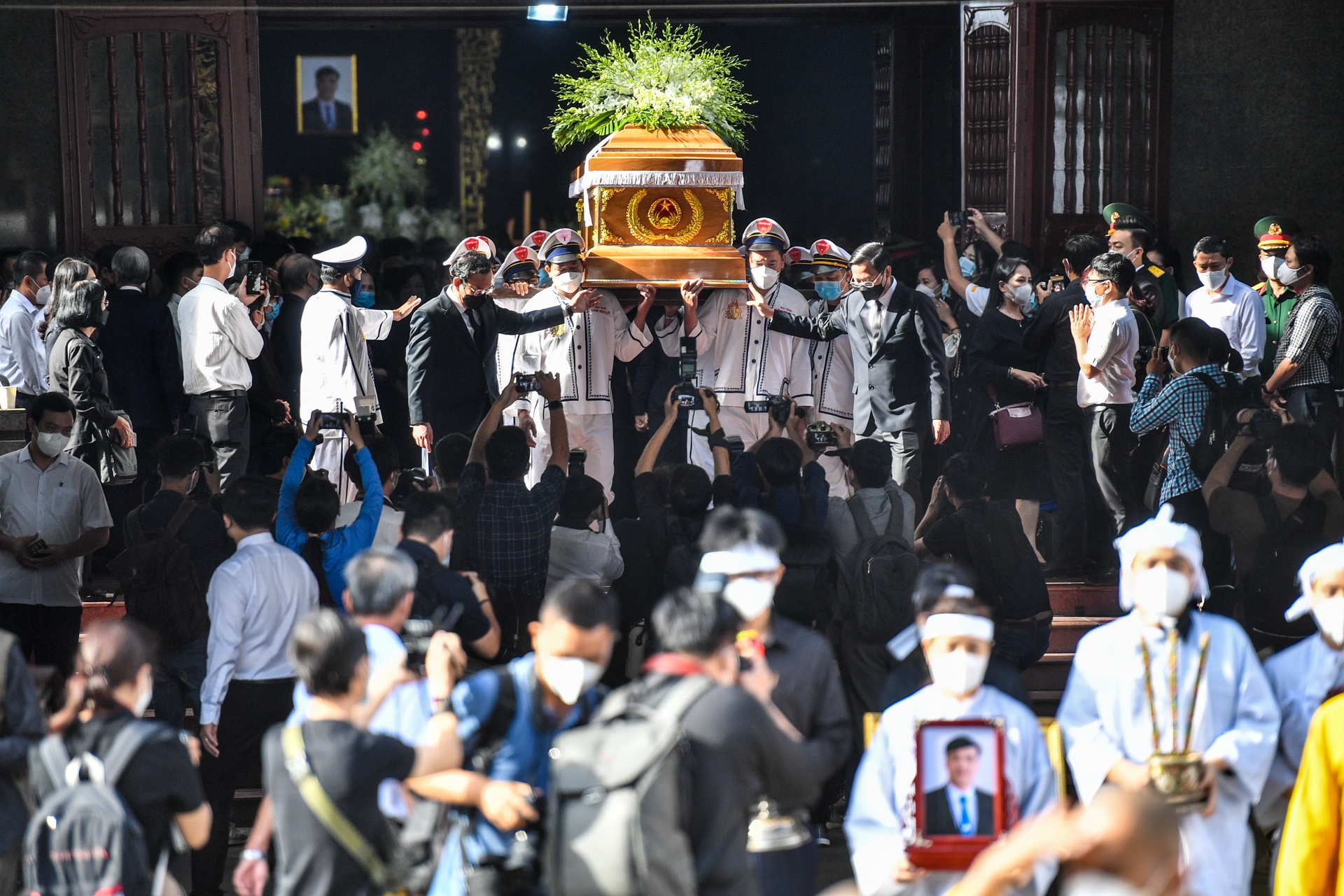 Tien dua Pho chu tich TP.HCM Le Hoa Binh anh 1