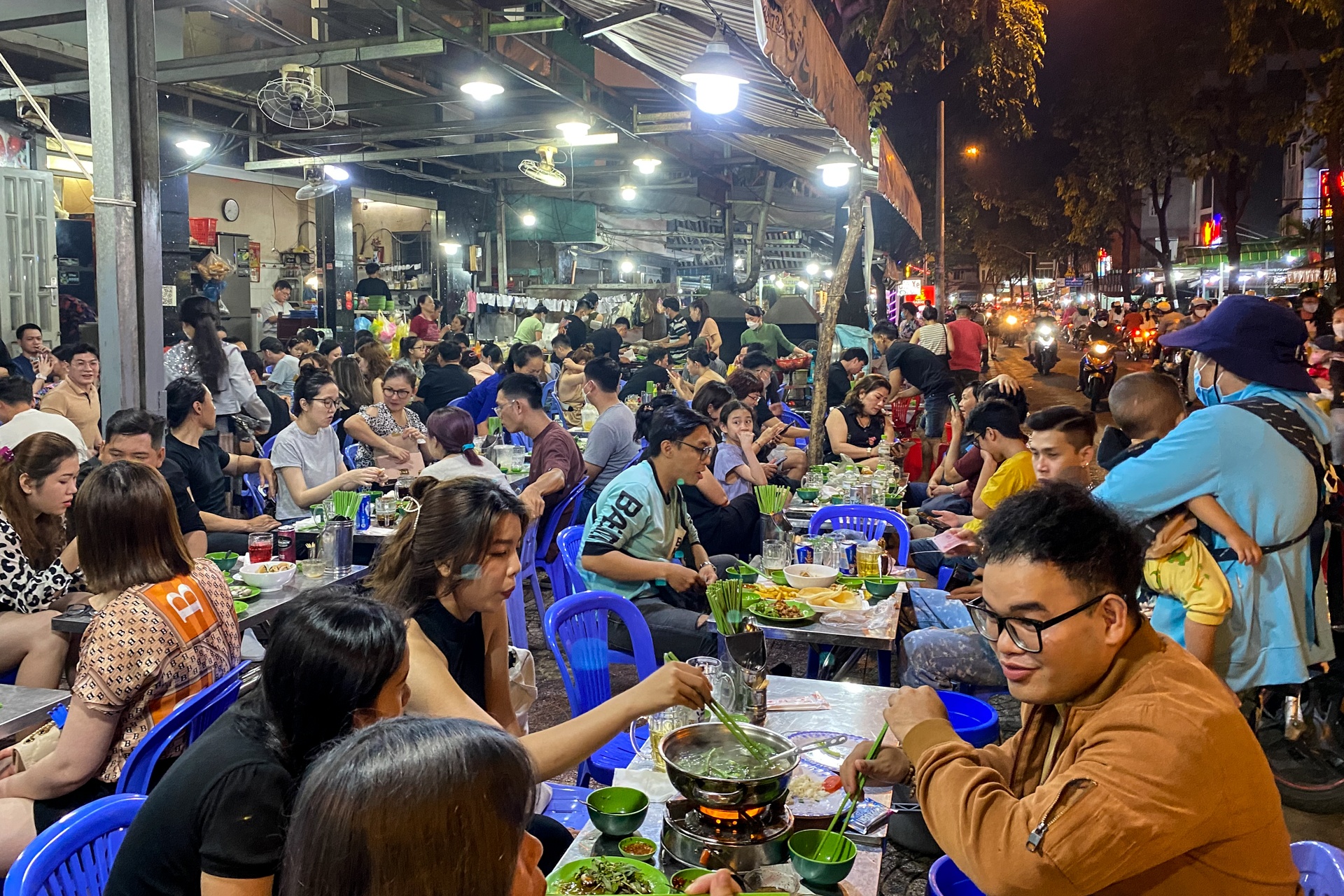 Trung tam TP.HCM dip le gio to Hung Vuong anh 11