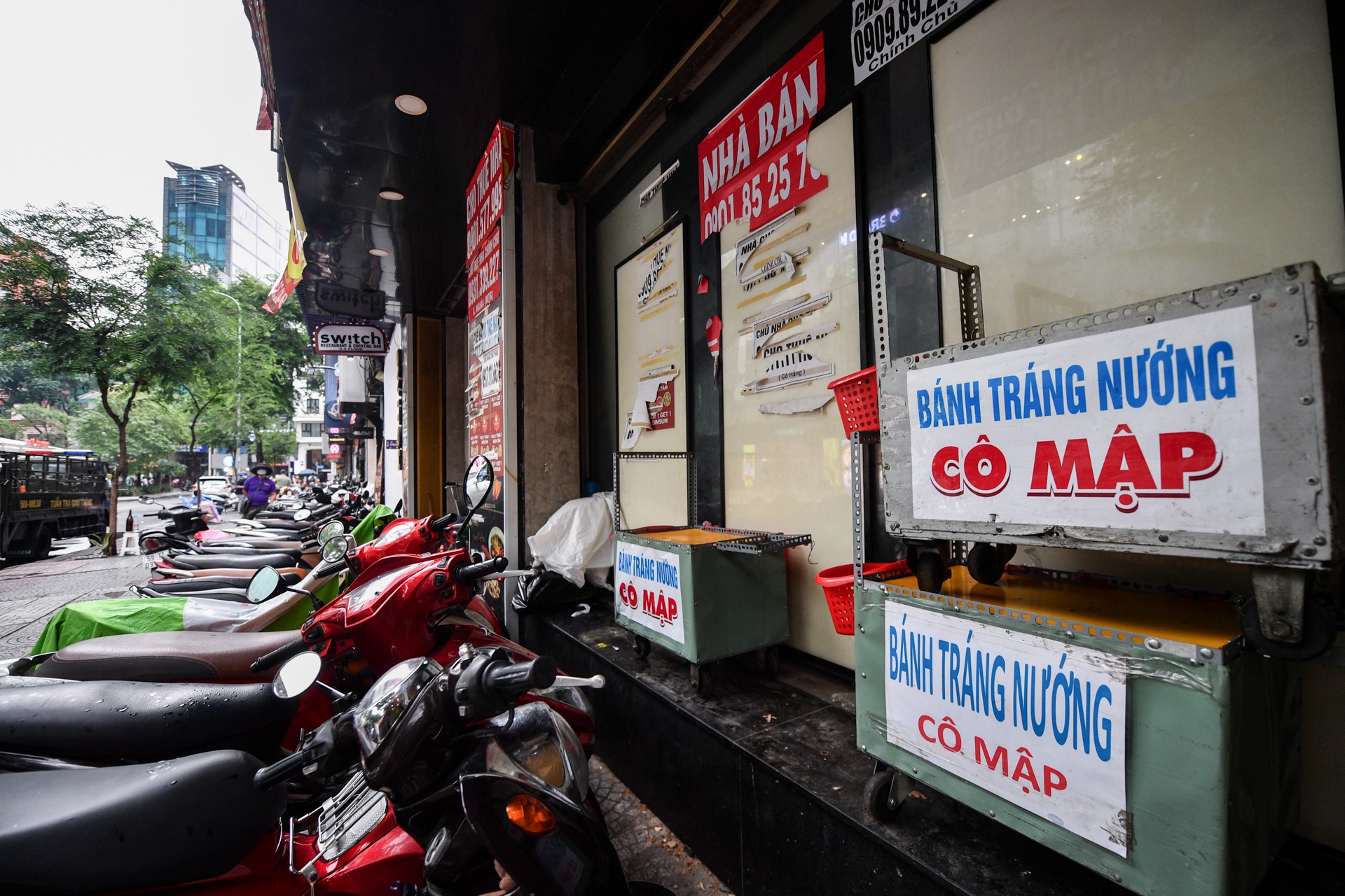 hang rong mat bang pho vang quan 1 anh 2