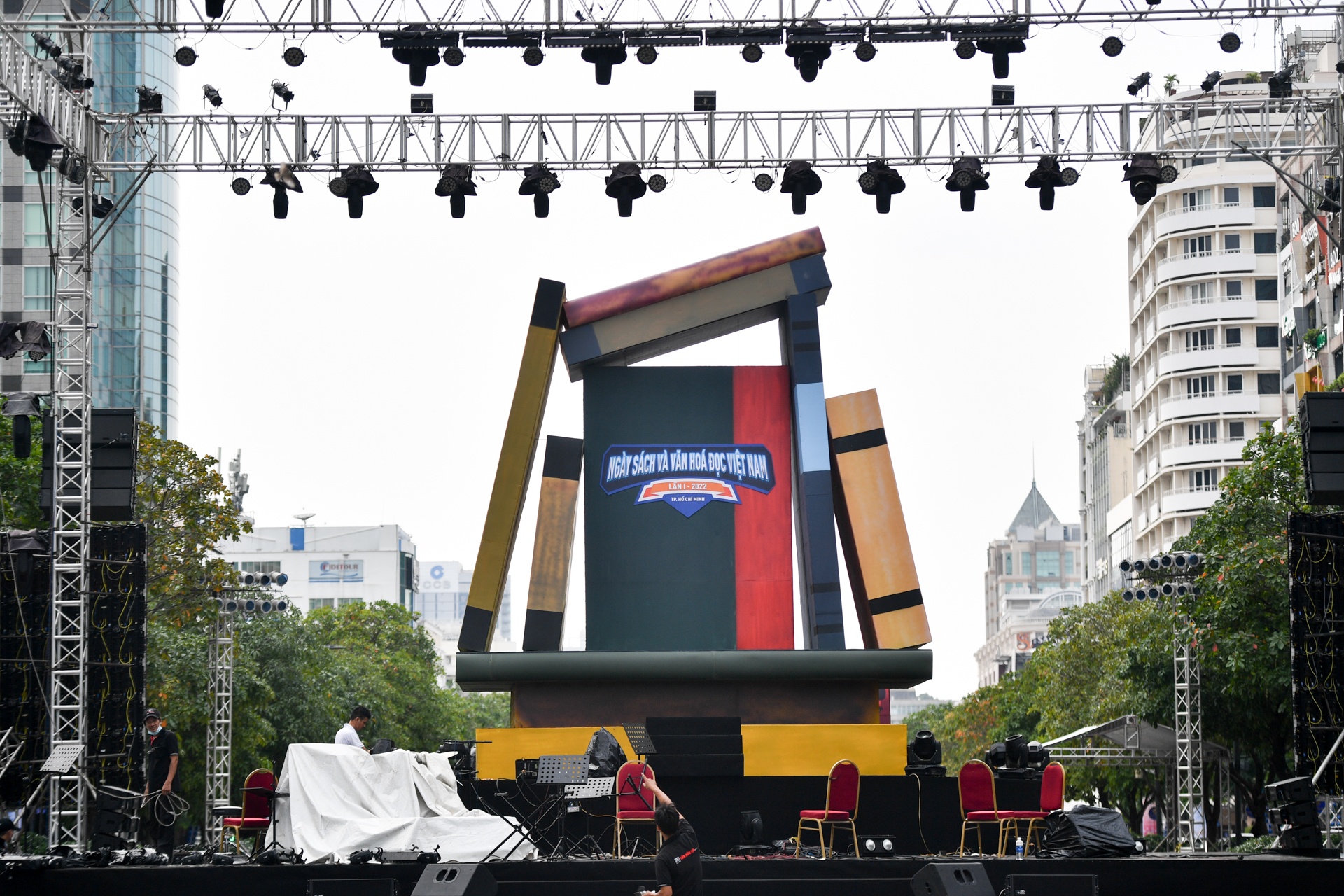 Ngay sach va Van hoa doc Viet Nam anh 2