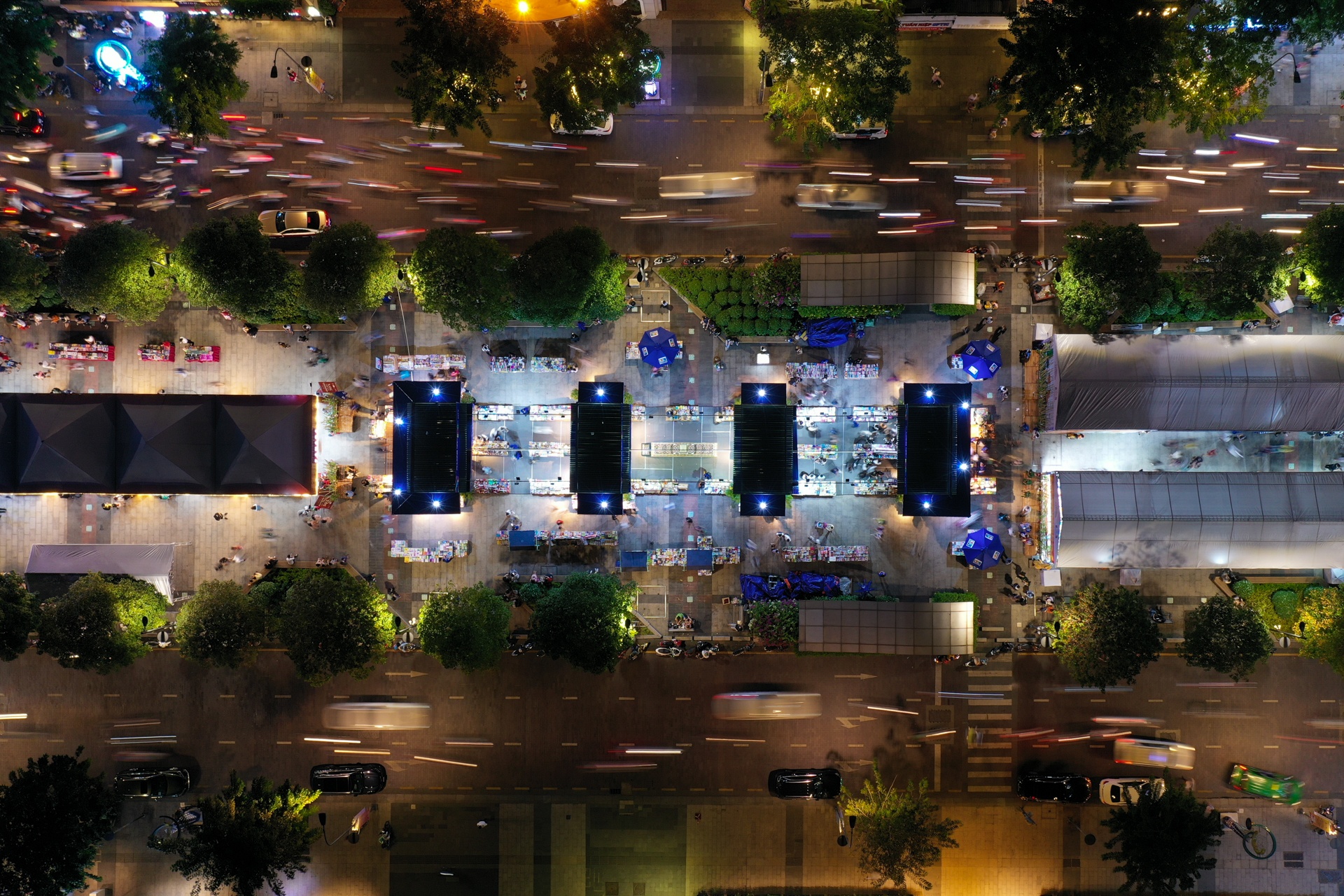 Trai nghiem sach so tai pho di bo anh 10