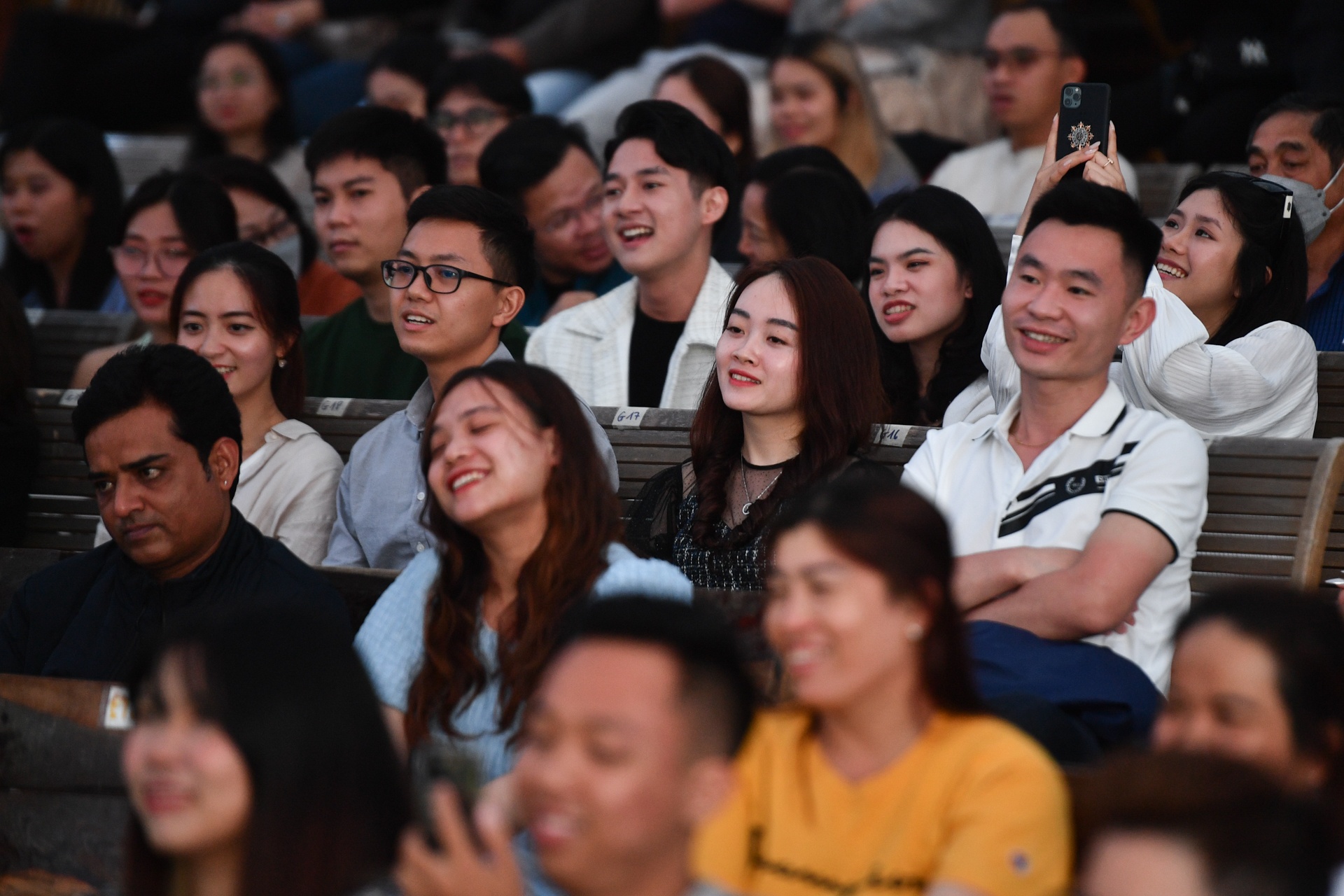 Gioi tre xem show ca nhac, ngam hoang hon o Da Lat ngay nghi le hinh anh