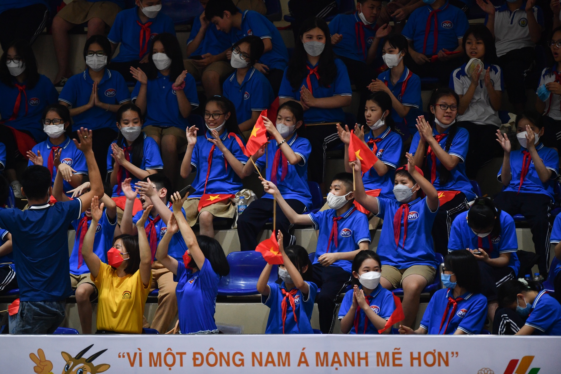 Viet Nam gianh duy chuong vang anh 10