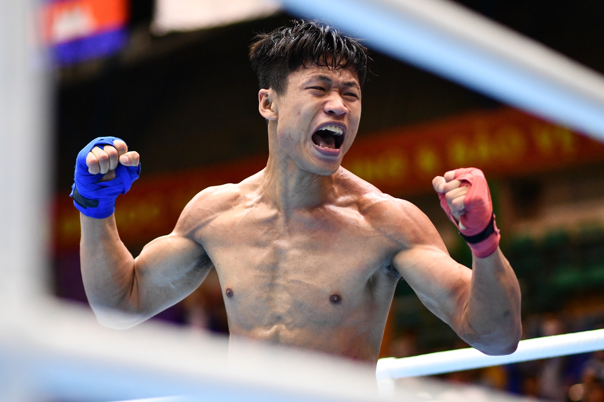 Man trinh dien an tuong trong ngay kickboxing Viet Nam gianh 5 HCV hinh anh