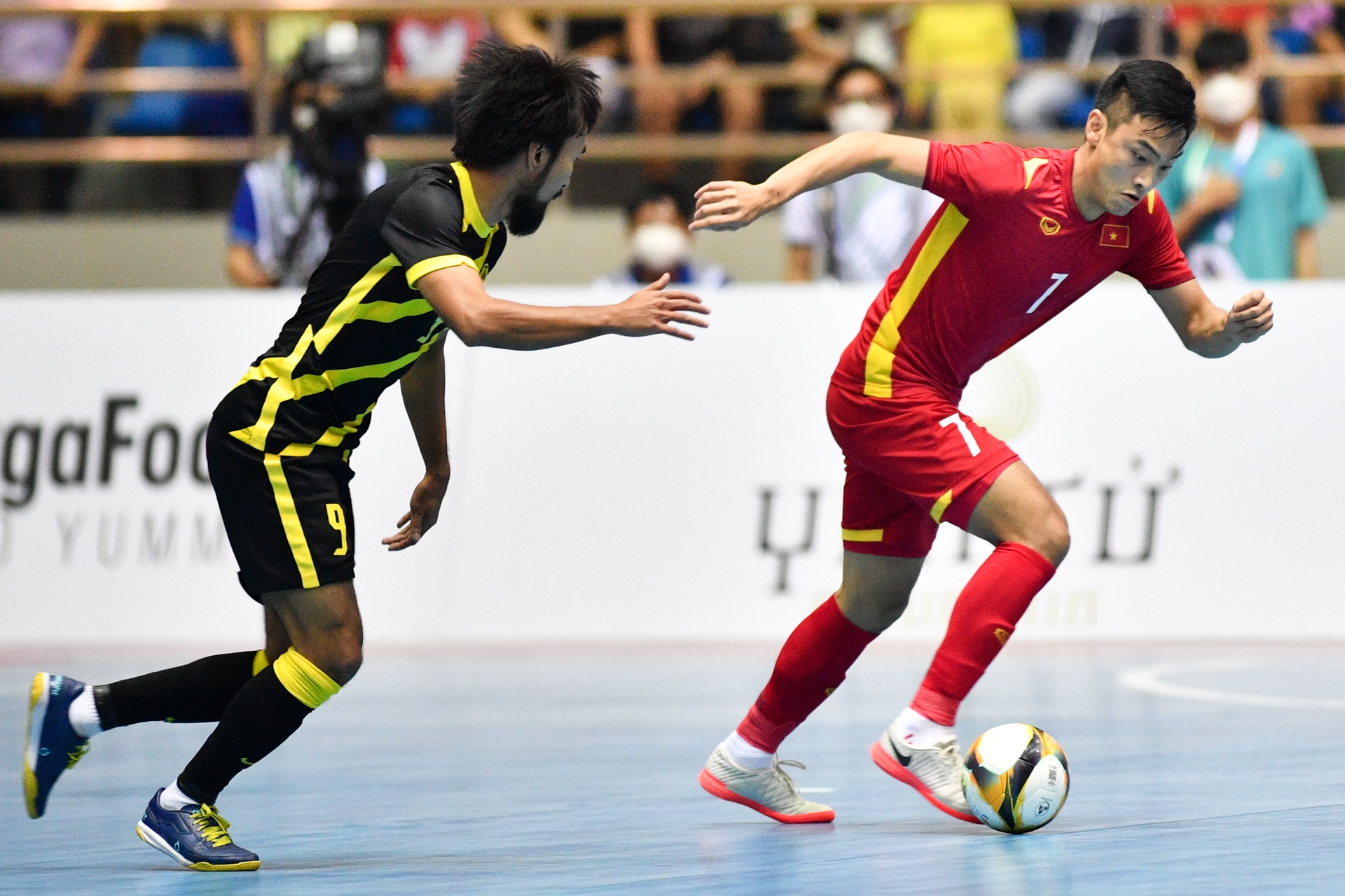 HLV Malaysia: 'Tuyen futsal Viet Nam tot hon ve the luc lan toc do' hinh anh