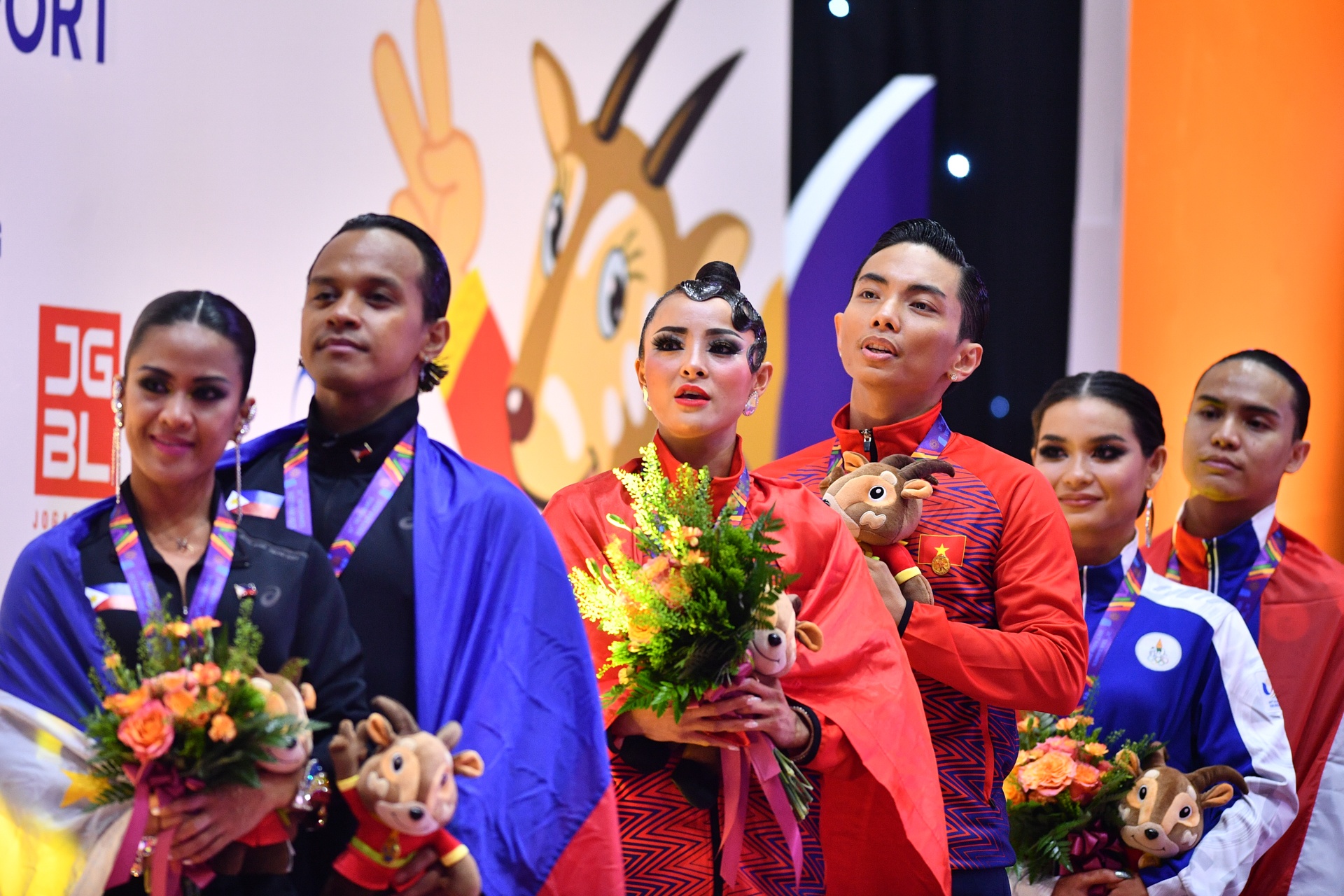 Phan Hien dancesport Sea games anh 9