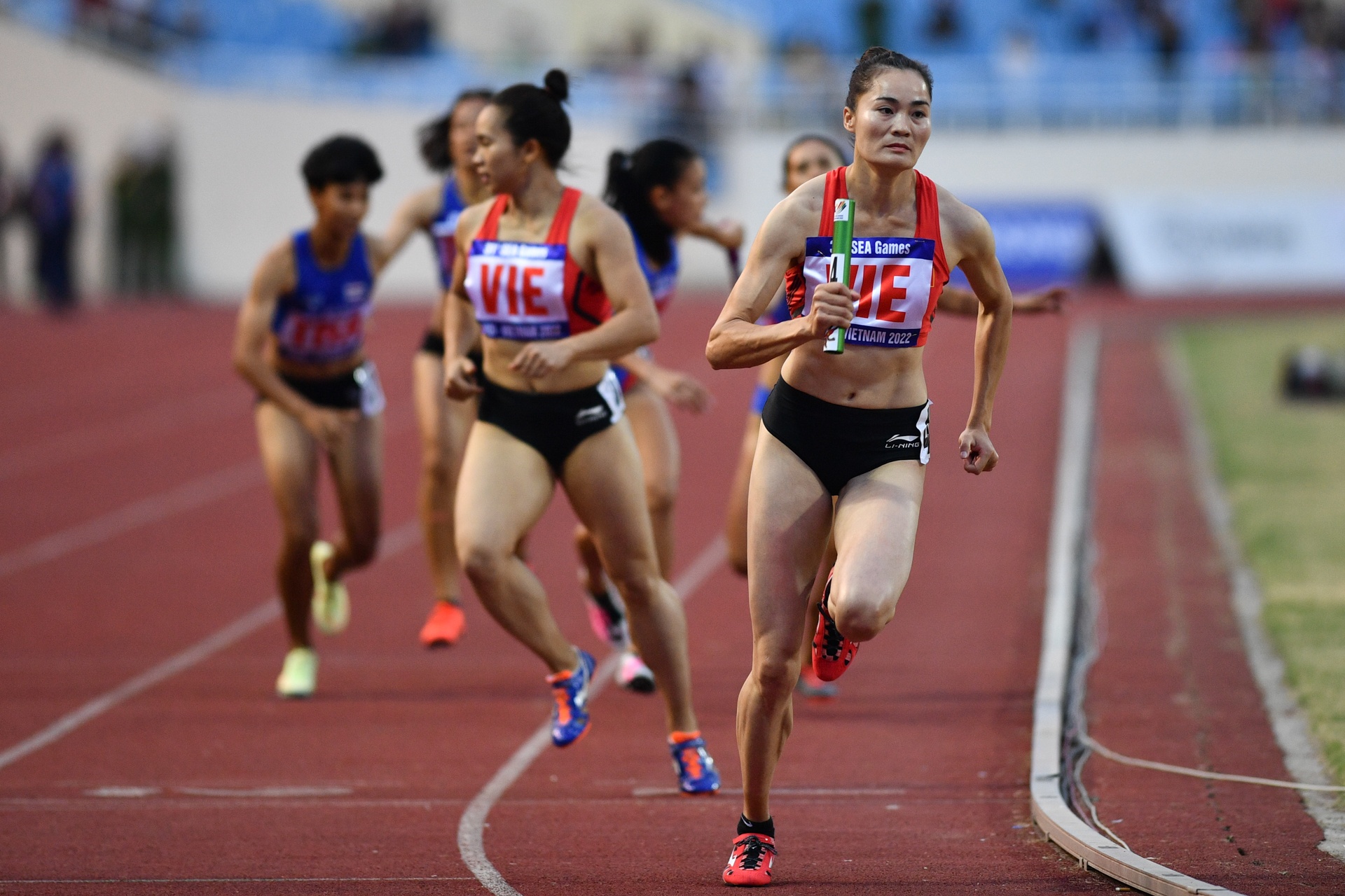 Nguyen Thi Huyen HCV SEA games anh 4