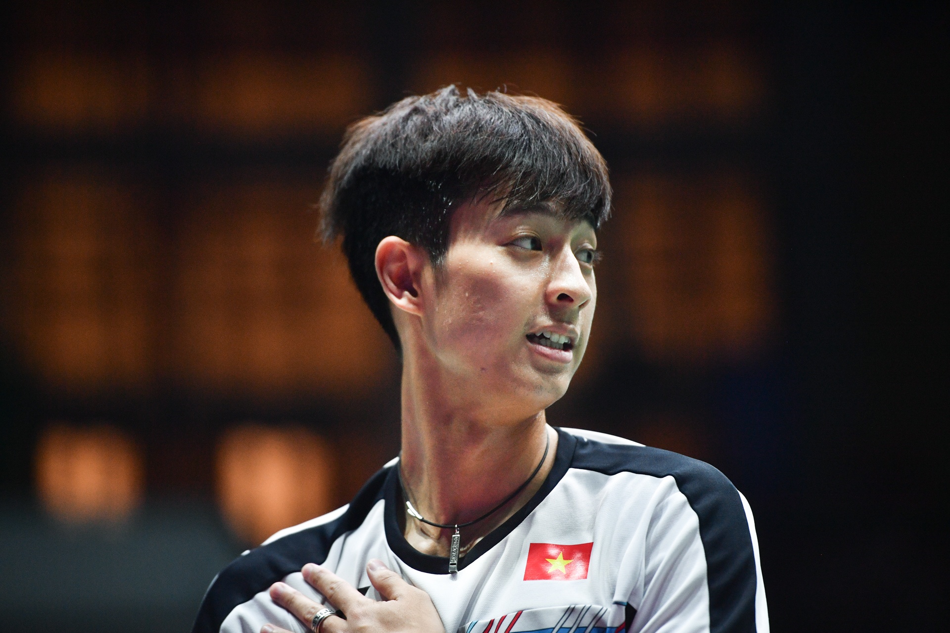 Hot boy cau long anh 8