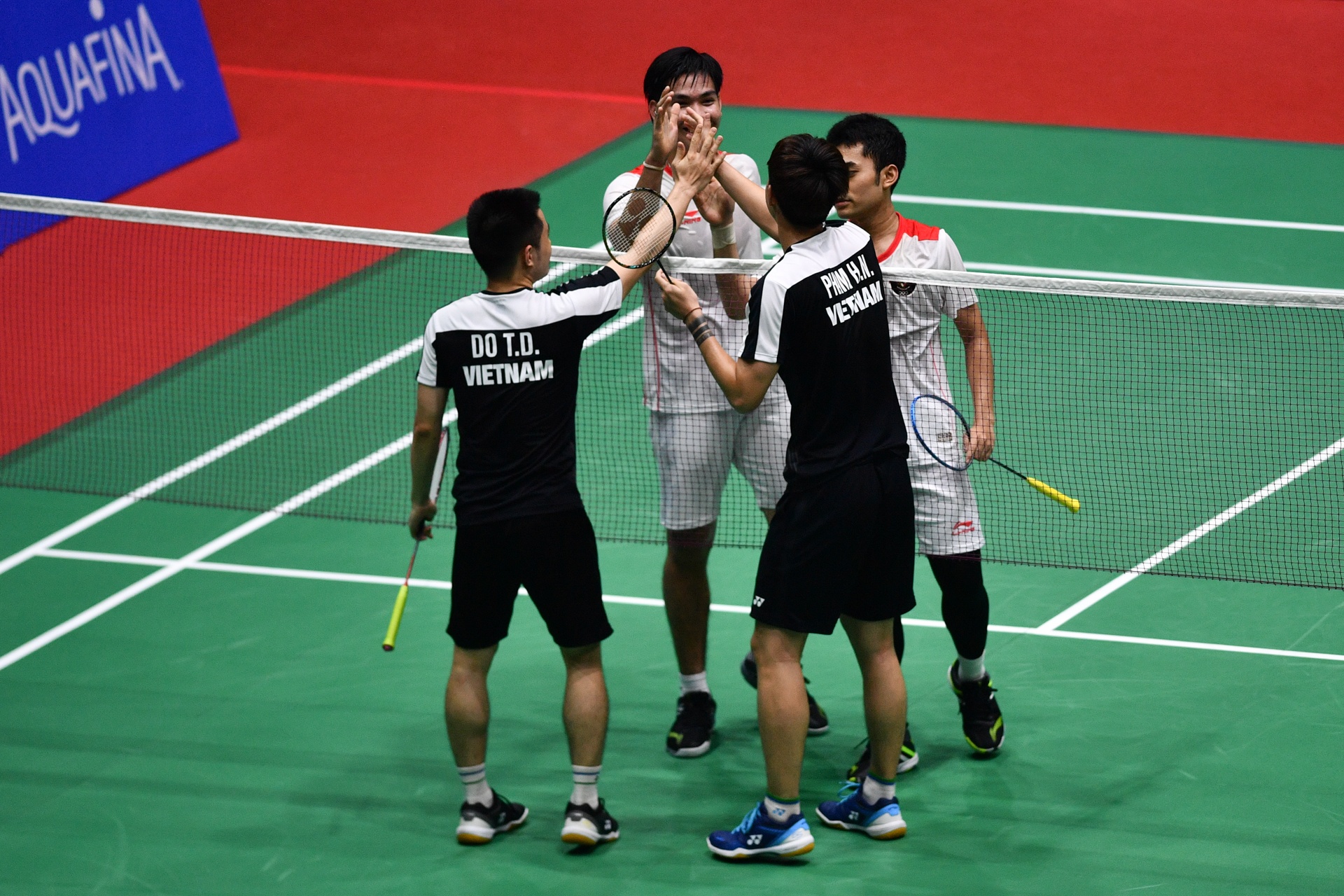 Hot boy cau long anh 7