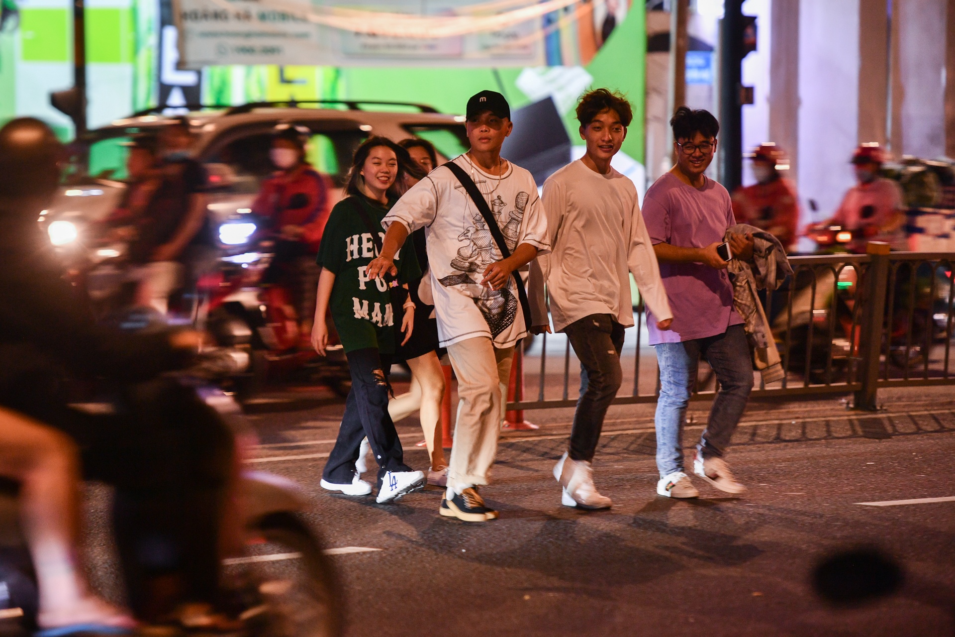 lan chiem le duong cong vien ben Bach Dang anh 8