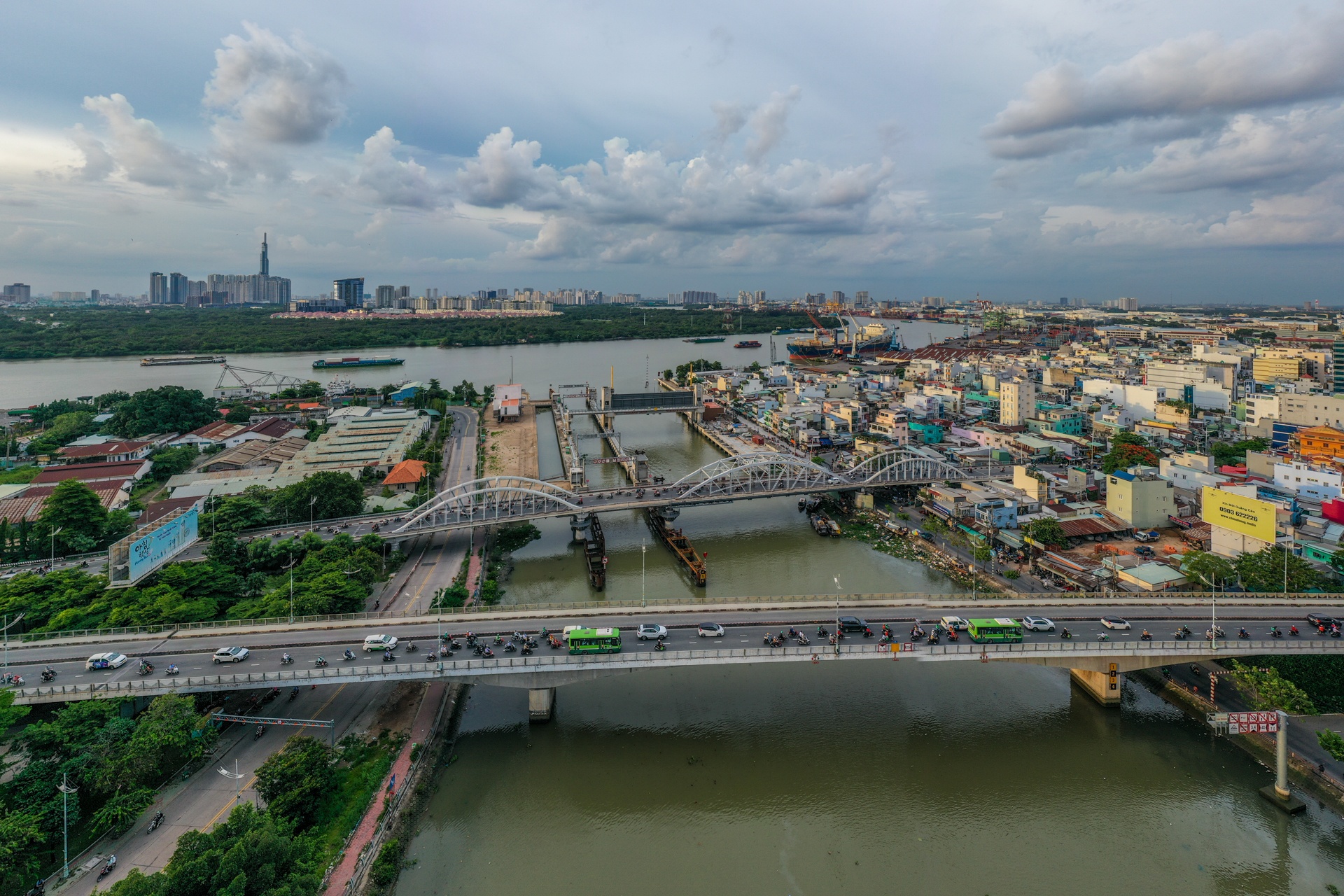 di doi KCX Tan Thuan anh 13