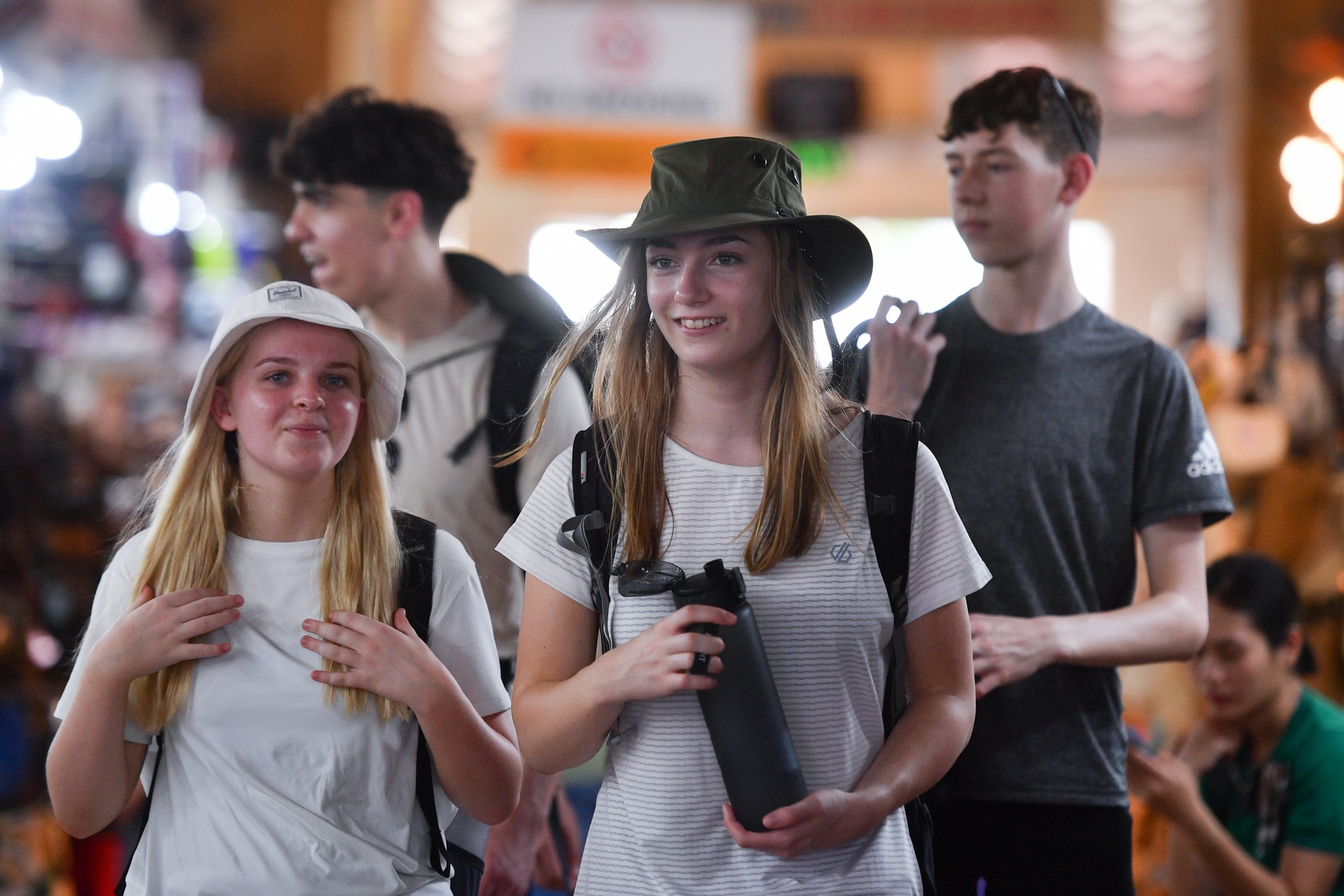 Cho Ben Thanh dong duc anh 6