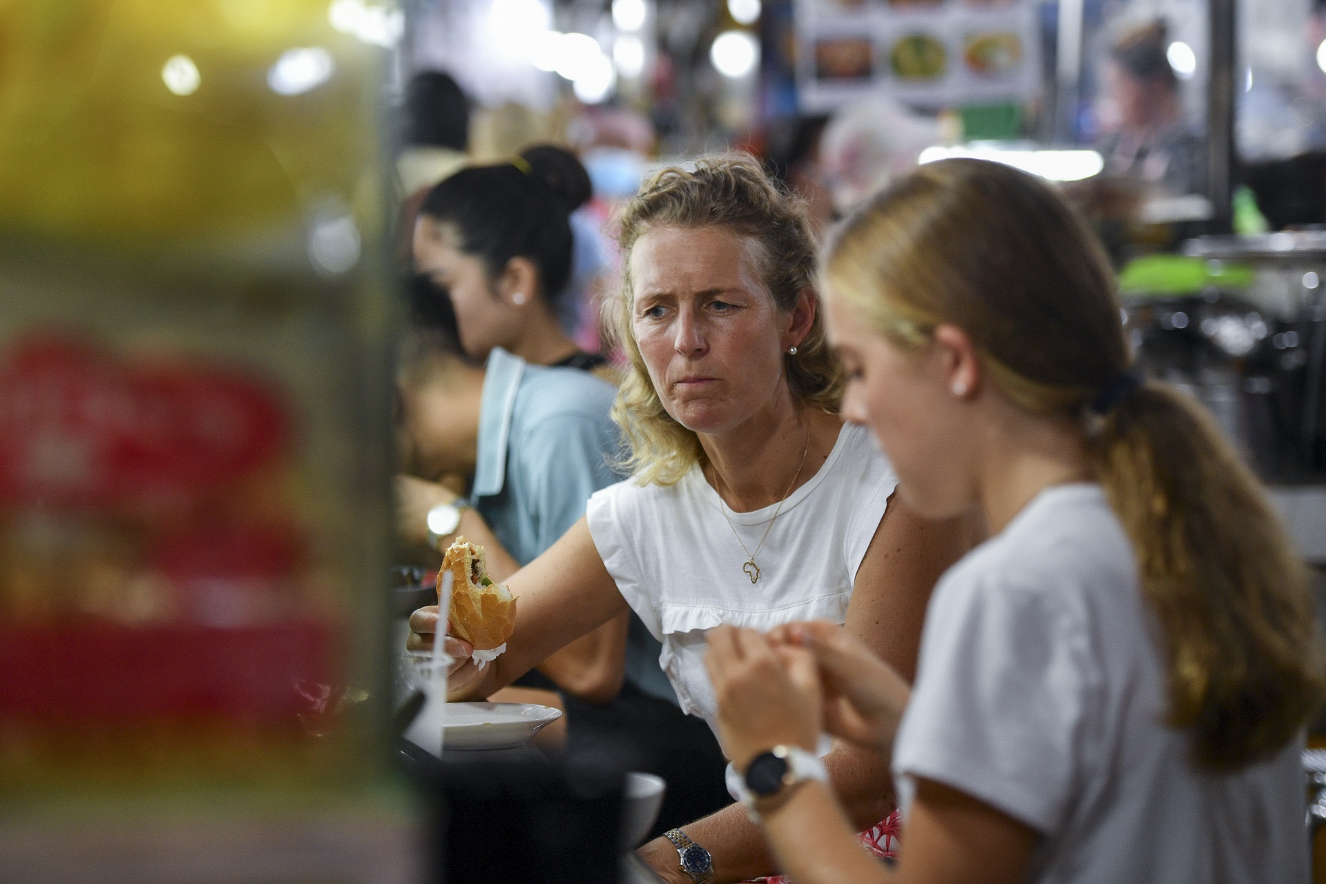 Cho Ben Thanh dong duc anh 5