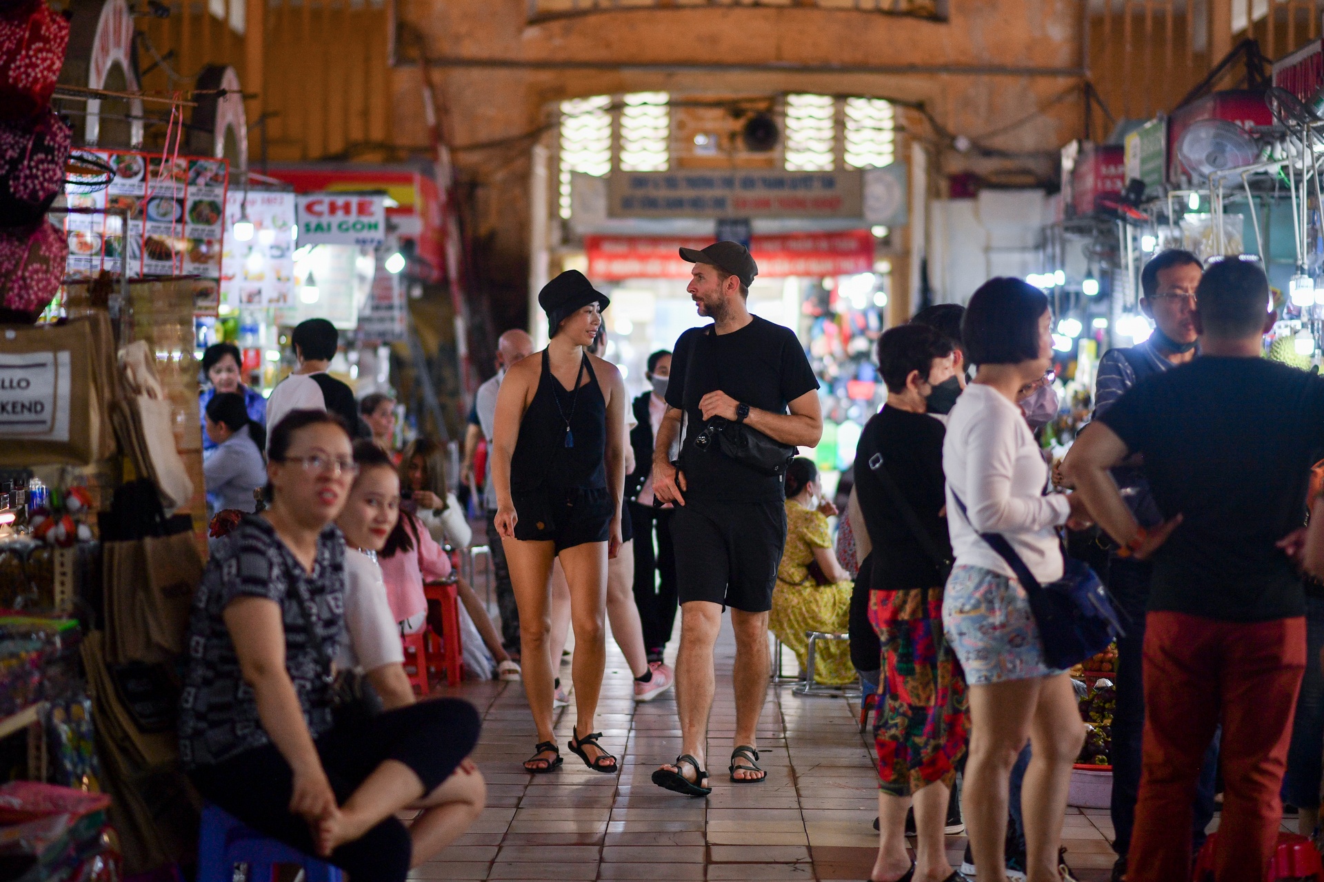 Cho Ben Thanh dong duc anh 8