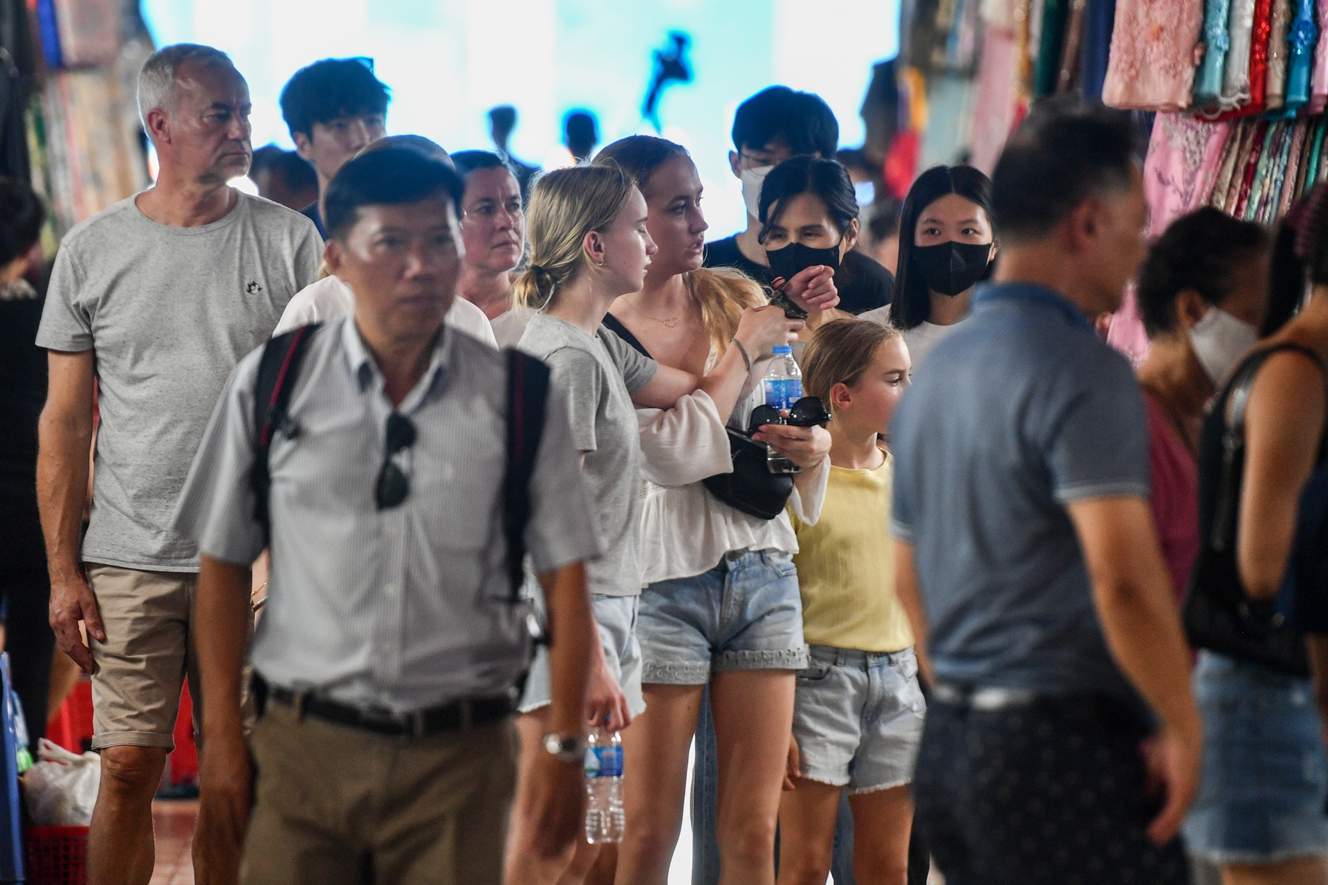 Cho Ben Thanh dong duc anh 11