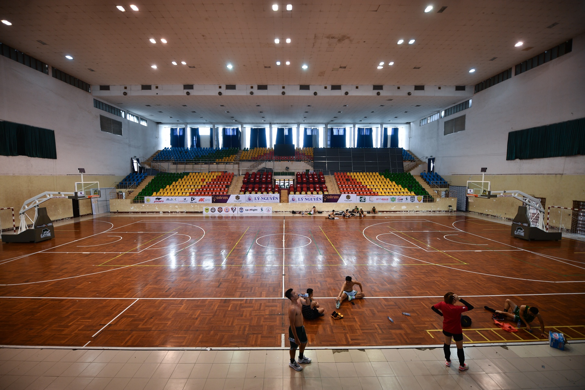 nha thi dau Tan Binh xuong cap anh 3