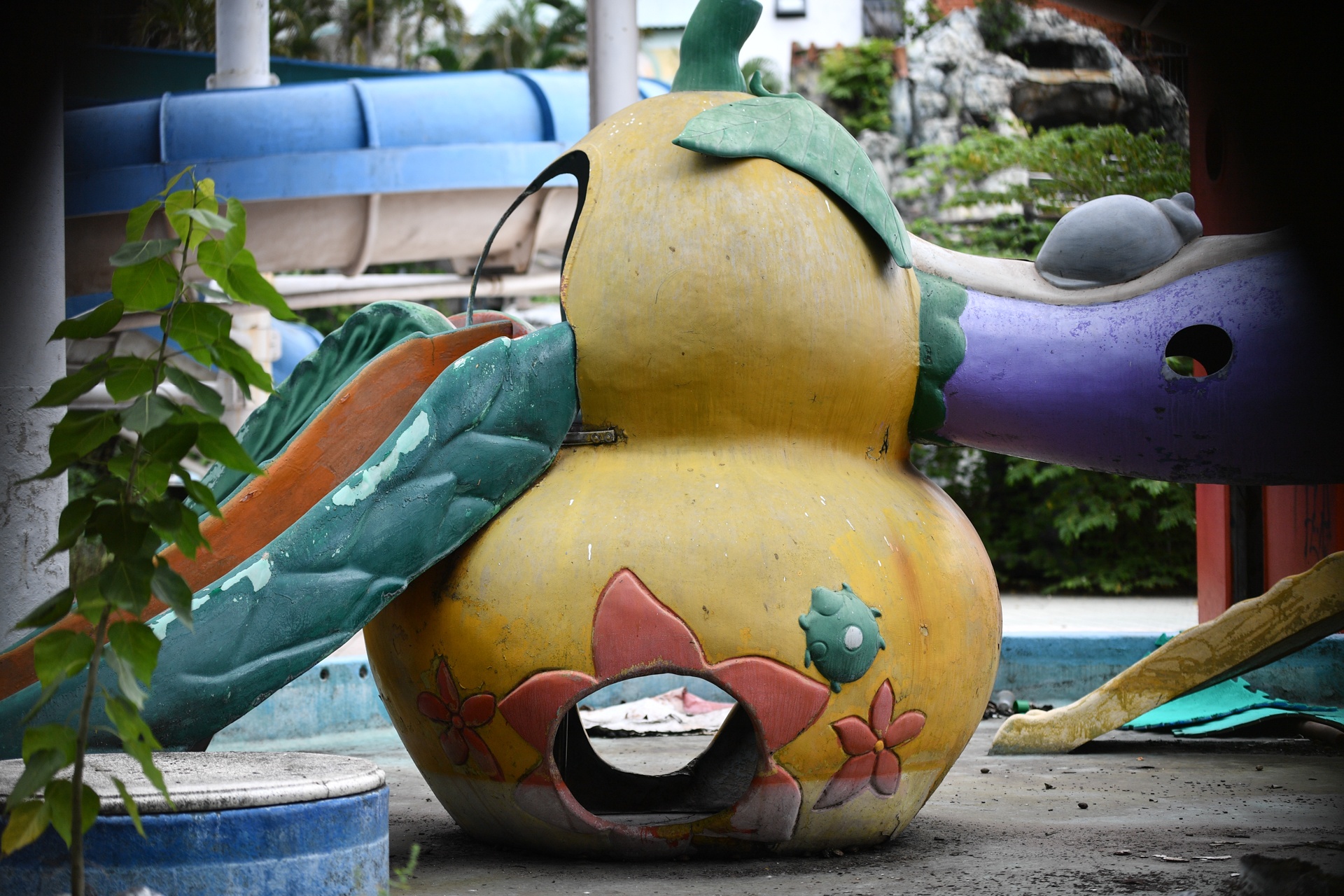 Cong vien nuoc Dai The Gioi bo hoang o TP.HCM anh 4