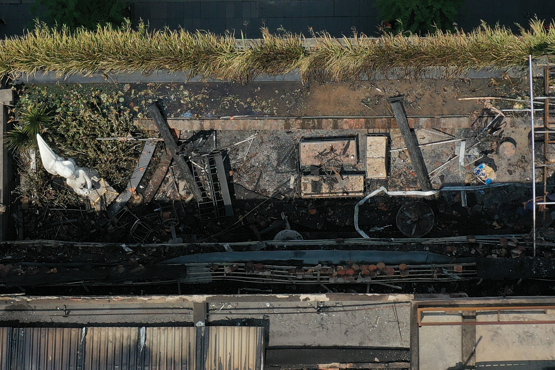 chay quan ca phe tren duong Dong Khoi anh 5