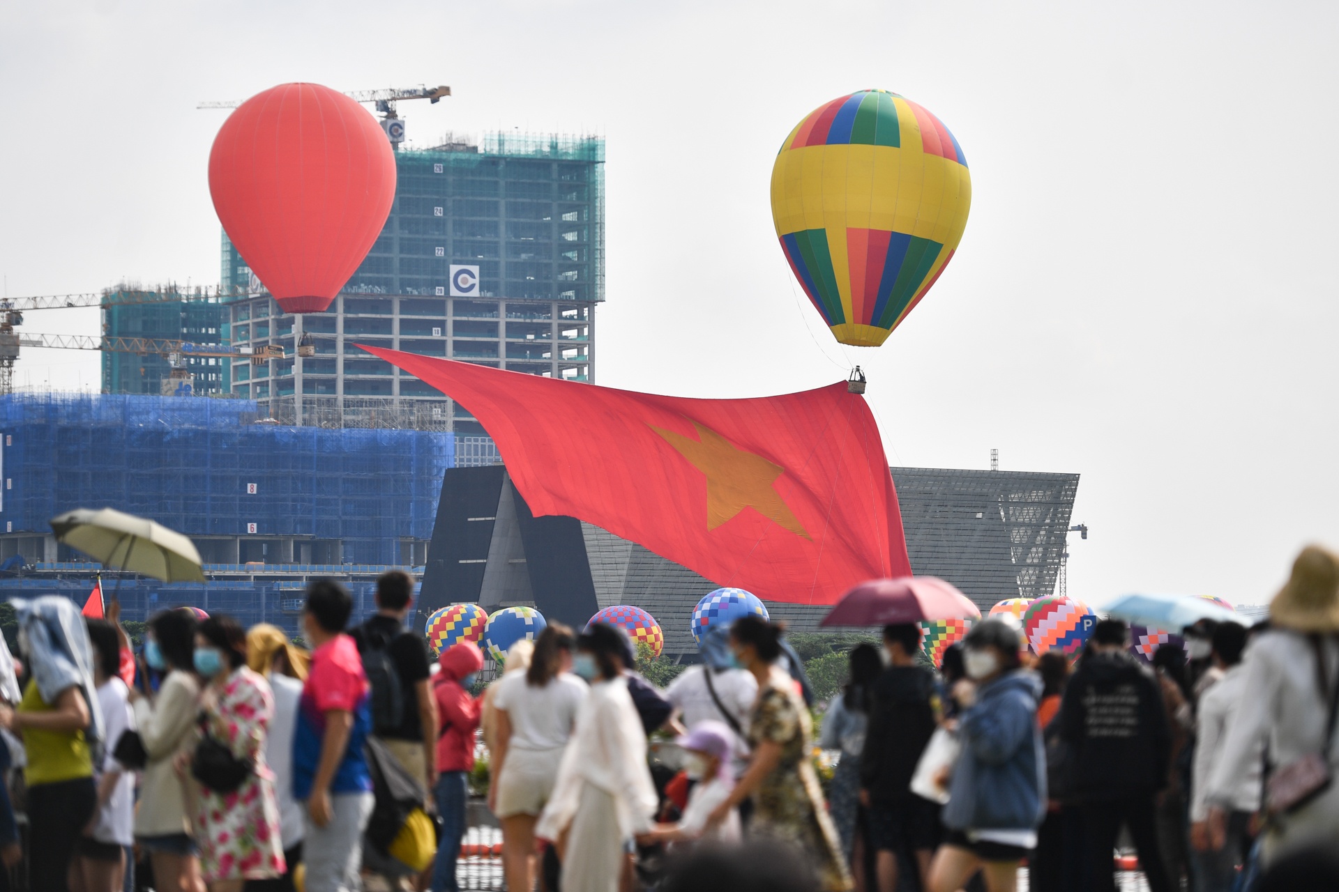 khinh khi cau,  quoc khanh,  TP.HCM anh 9