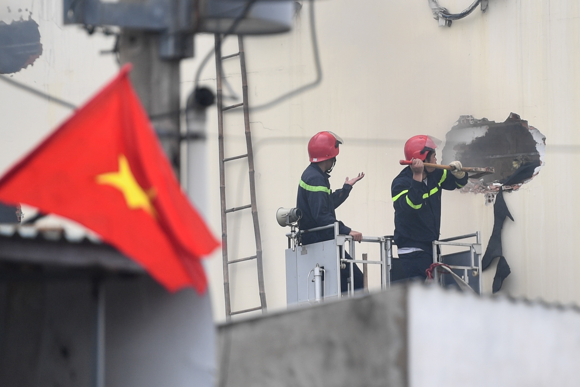 chay Karaoke Binh Duong anh 8