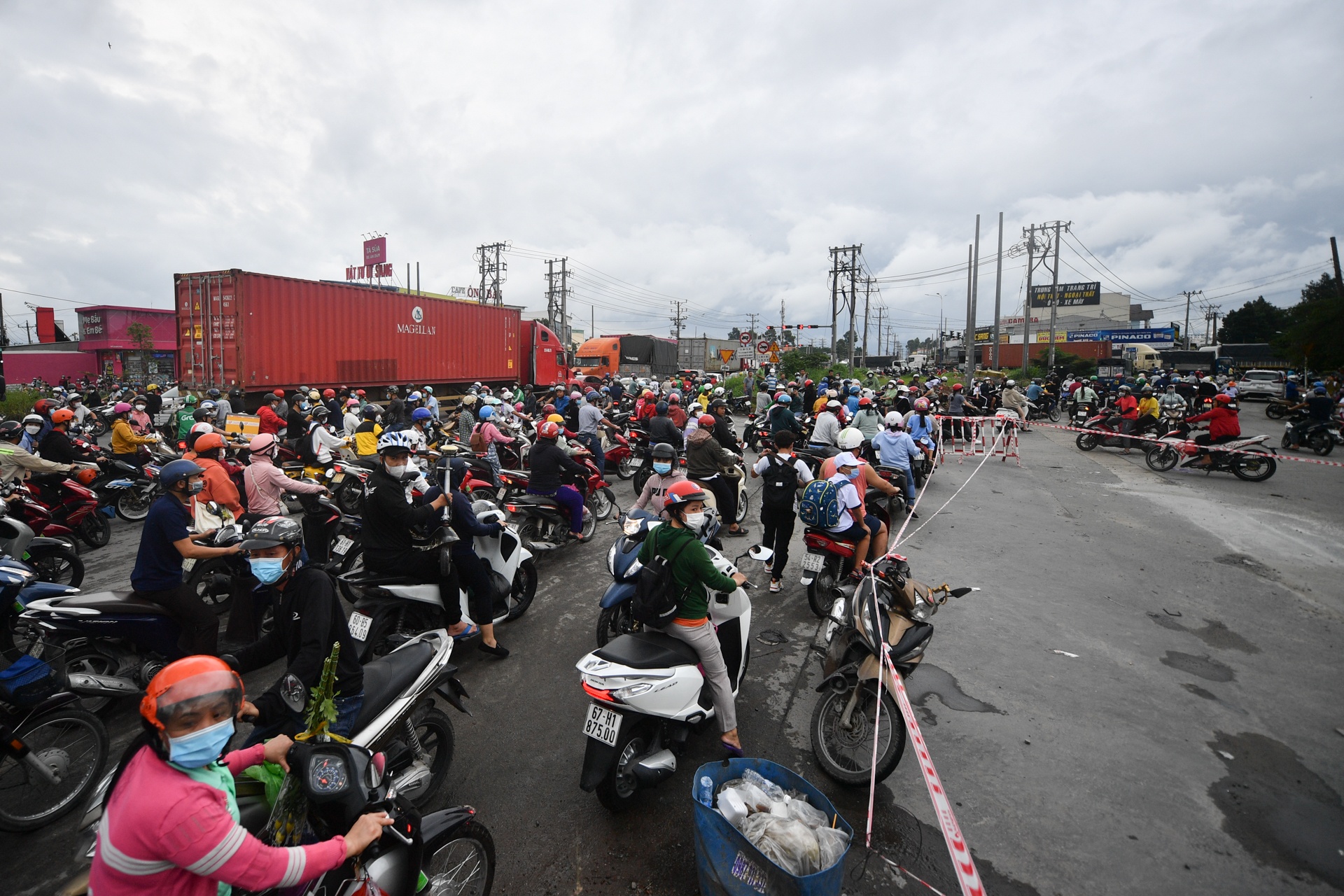 chay karaoke Binh Duong anh 6