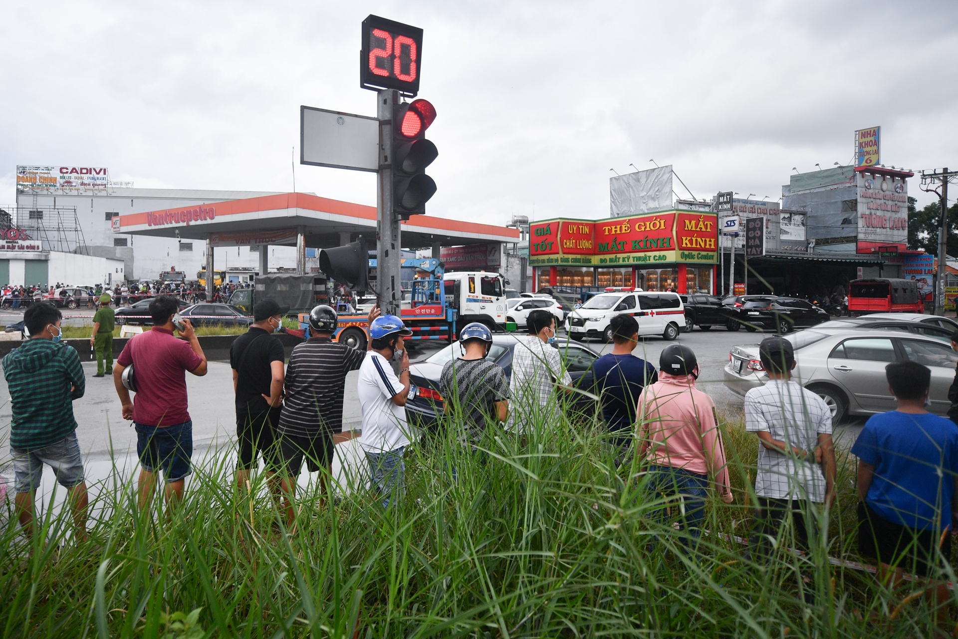 chay karaoke Binh Duong anh 4