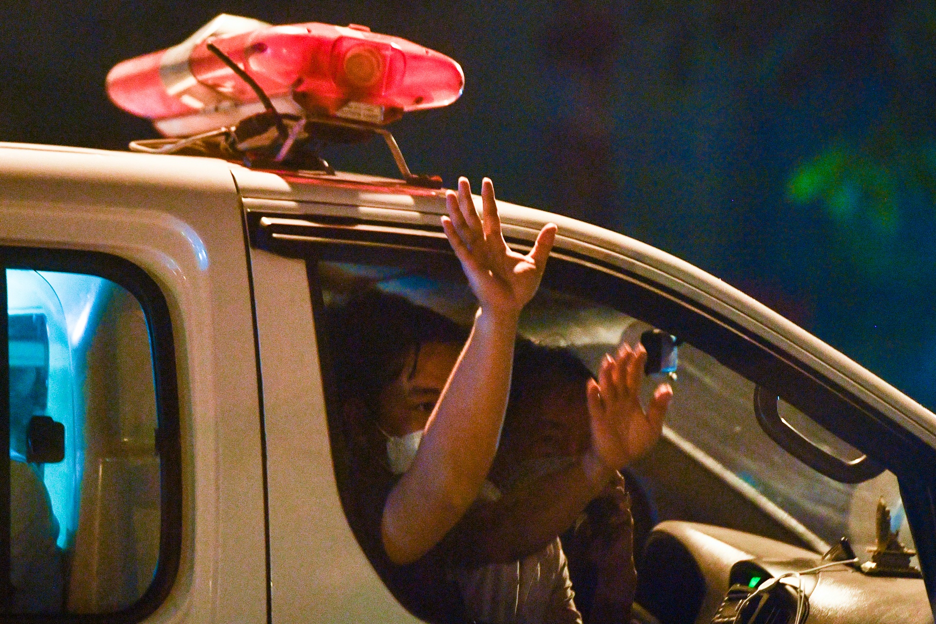 chay quan karaoke Binh Duong anh 3