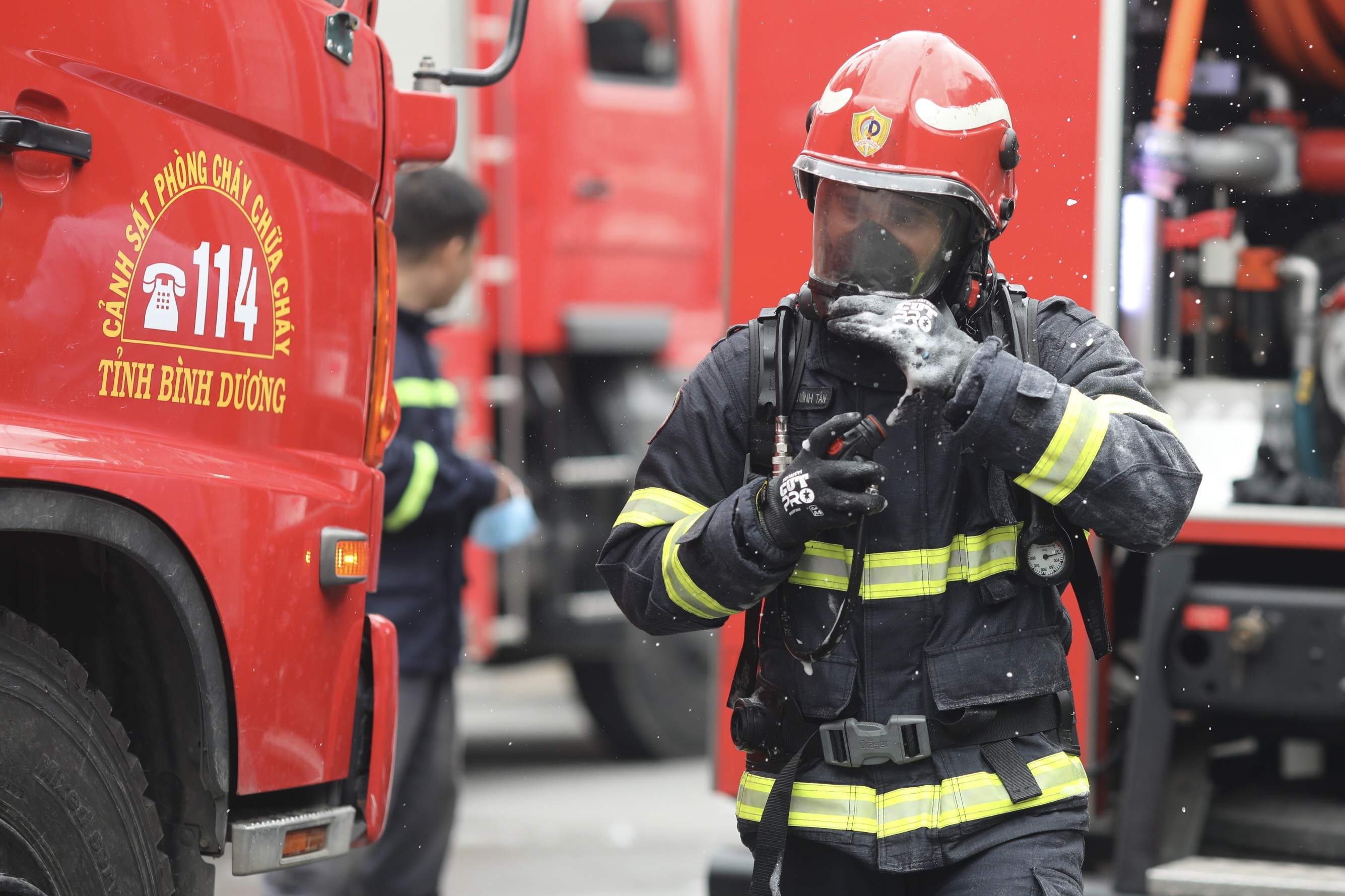 chay karaoke Binh Duong anh 9