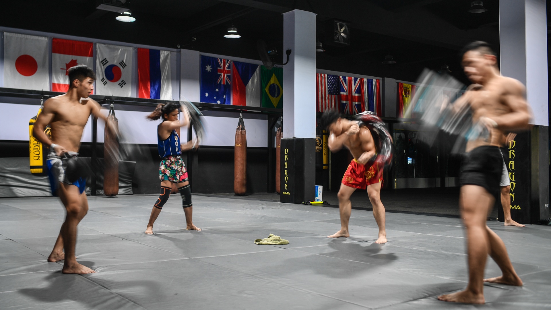 tập luyện giải MMA ảnh 18 tap luyen giai MMA anh 18