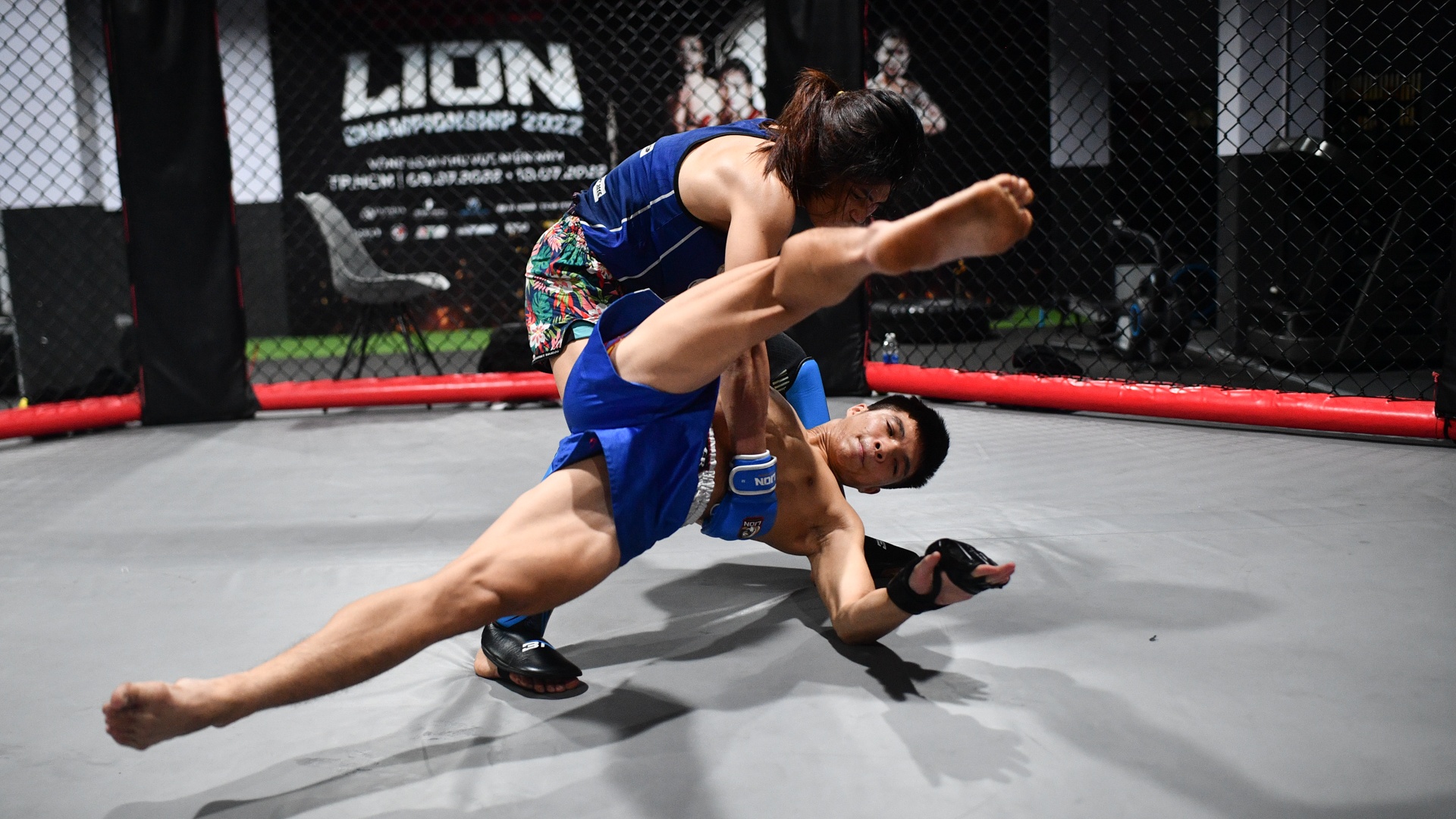 tập luyện giải MMA ảnh 8 tap luyen giai MMA anh 8