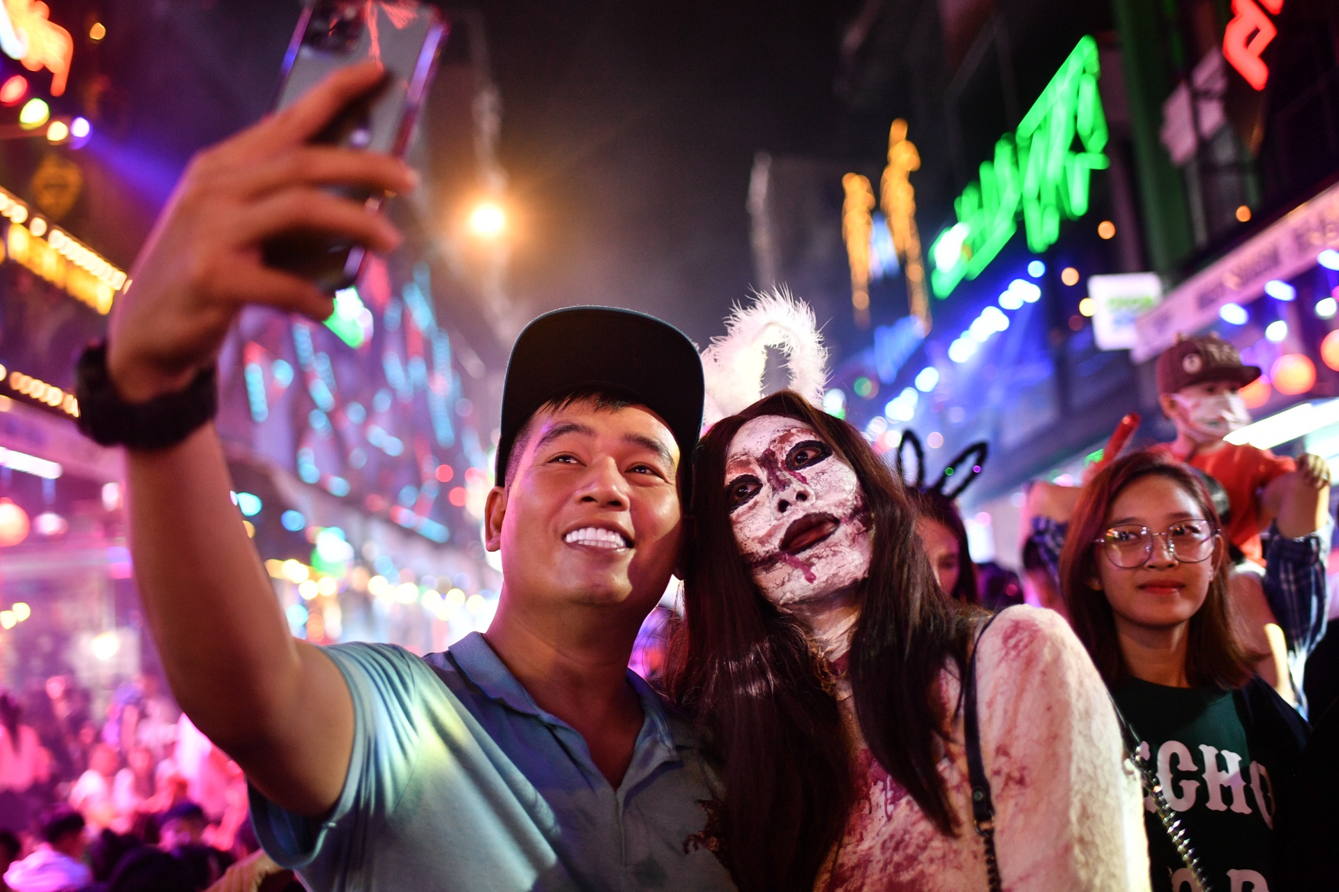 Halloween tai Bui Vien anh 2