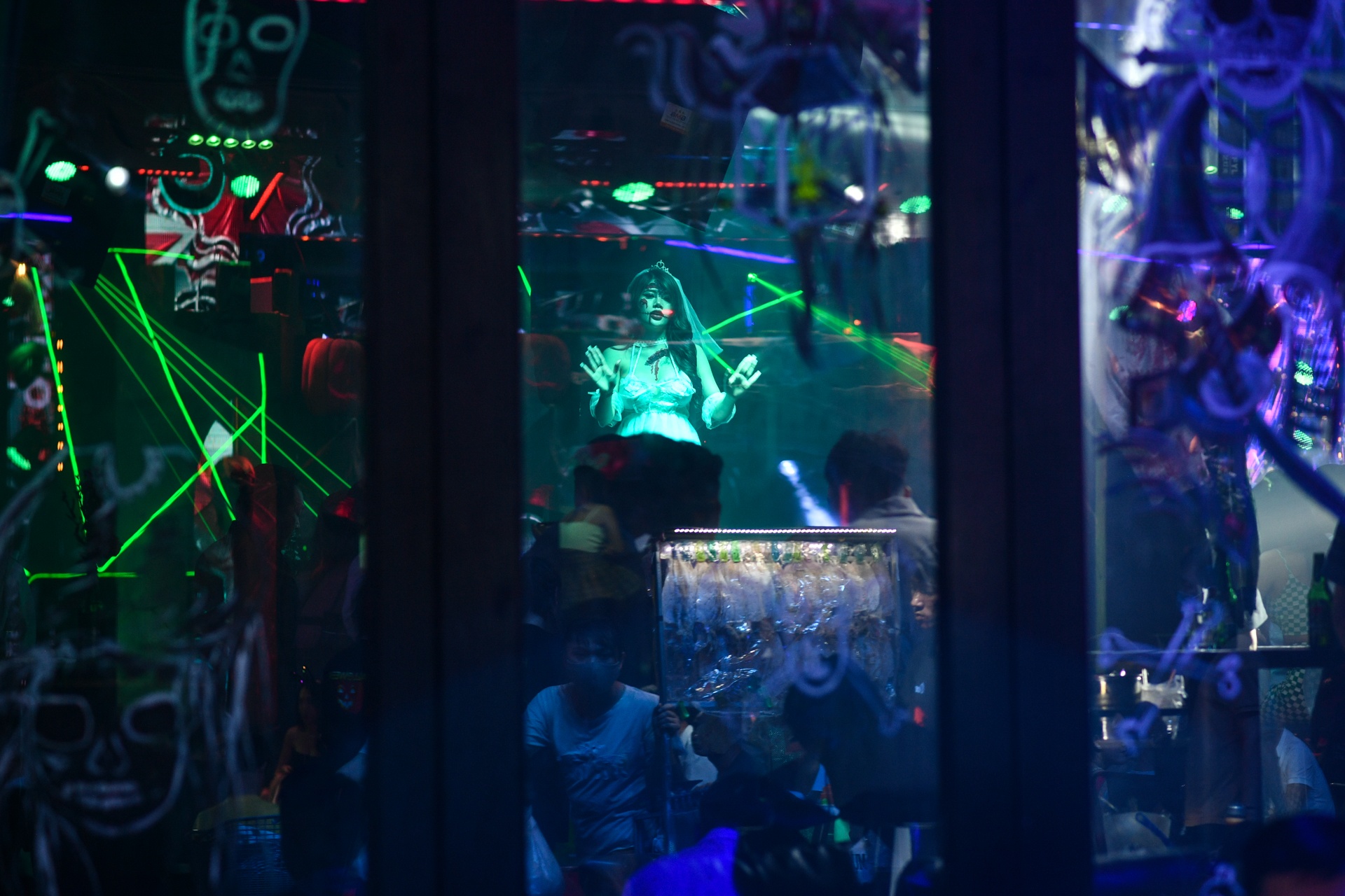 Halloween tai Bui Vien anh 10