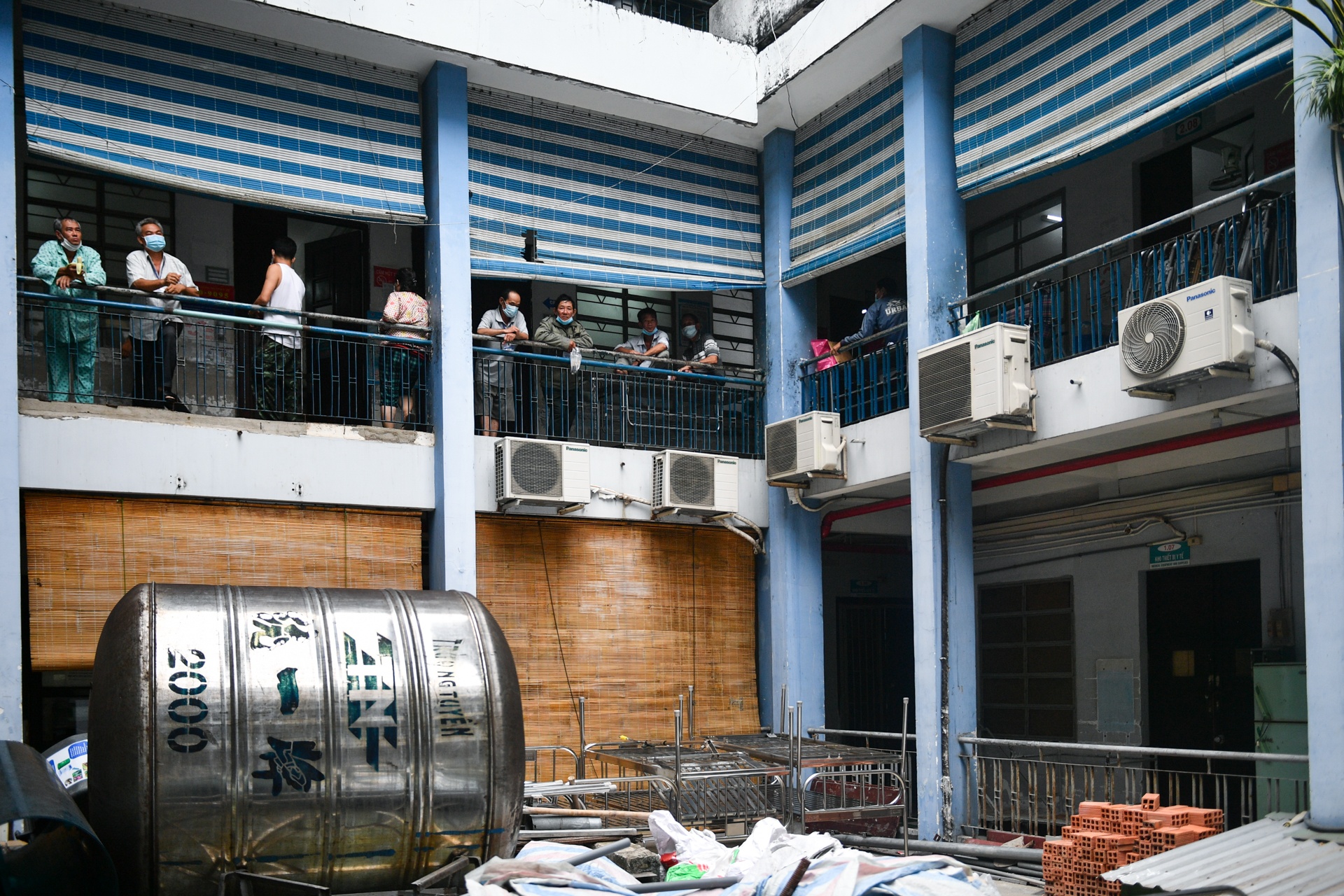 Benh vien TP.HCM xuong cap anh 12