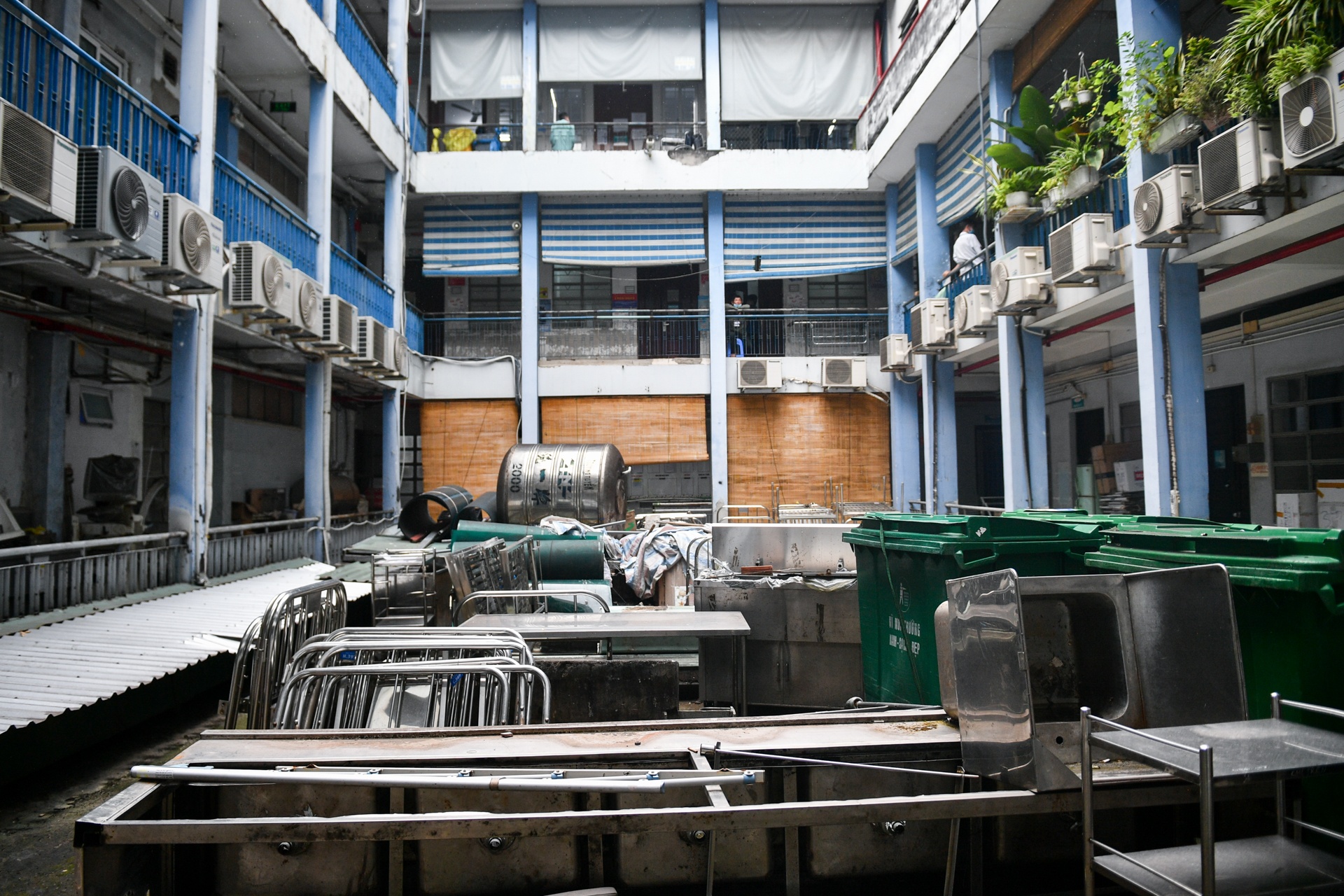 bệnh viện xuống cấp ảnh 12 benh vien xuong cap anh 12