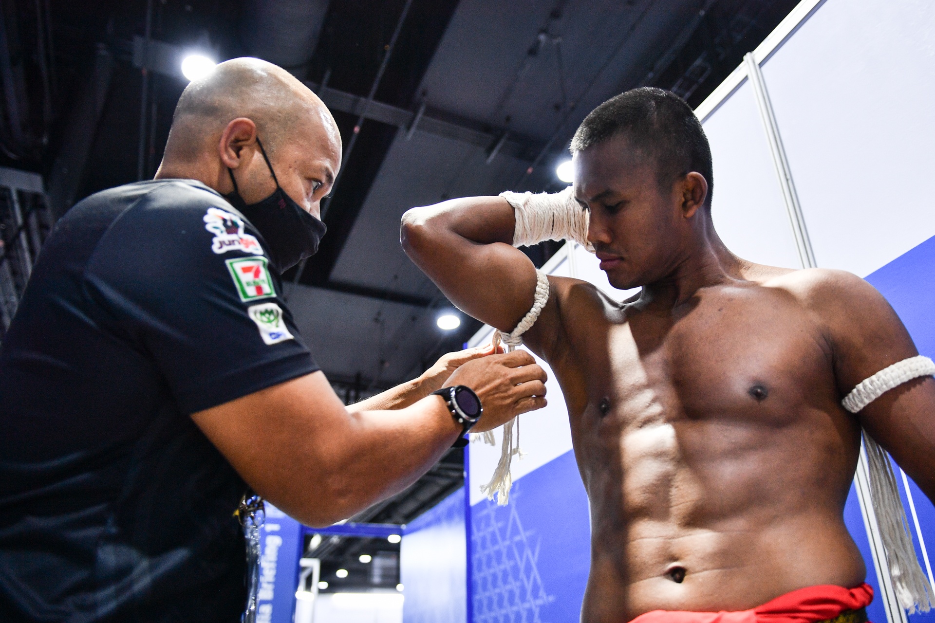 Buakaw tai APEC 2022 anh 10