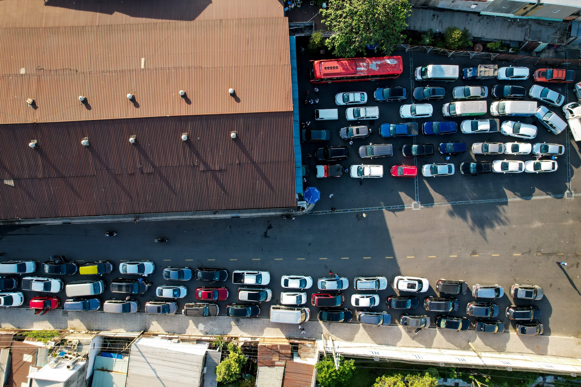 dang kiem oto TP.HCM anh 2