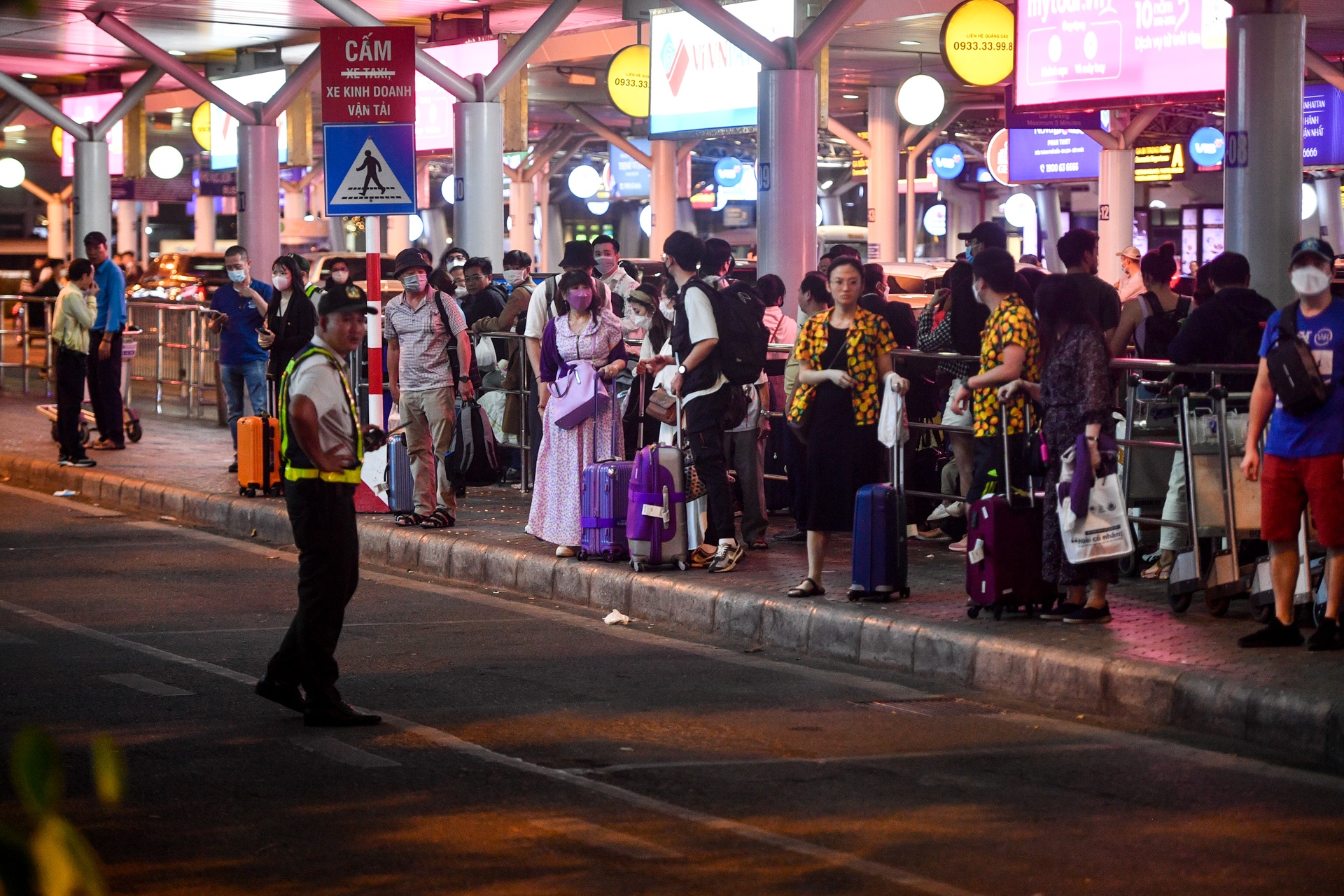 San bay Tet Duong lich anh 2