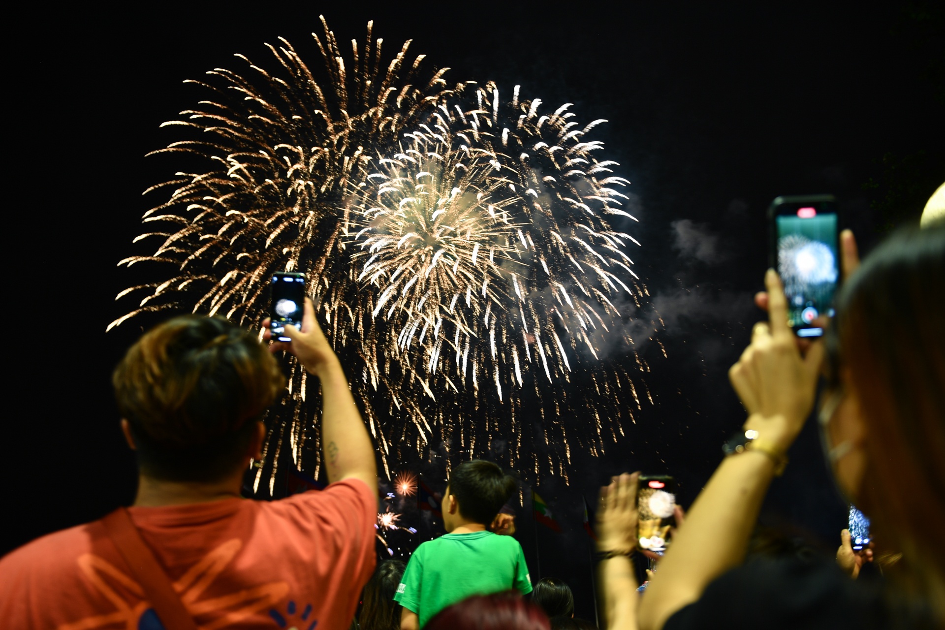 Phao hoa TP.HCM chao 2023 anh 6